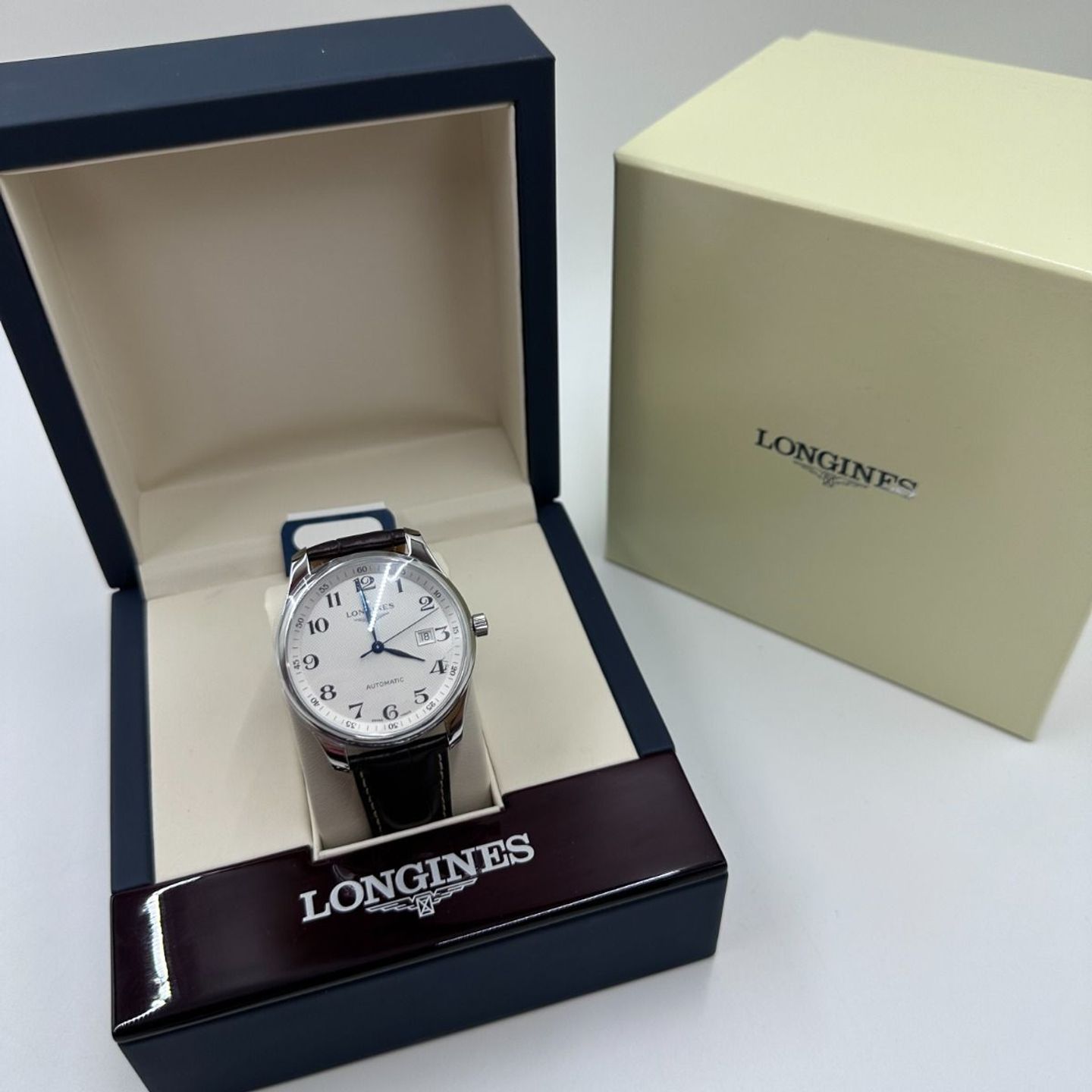 Longines Master Collection L2.893.4.78.3 (2023) - Zilver wijzerplaat 42mm Staal (2/8)