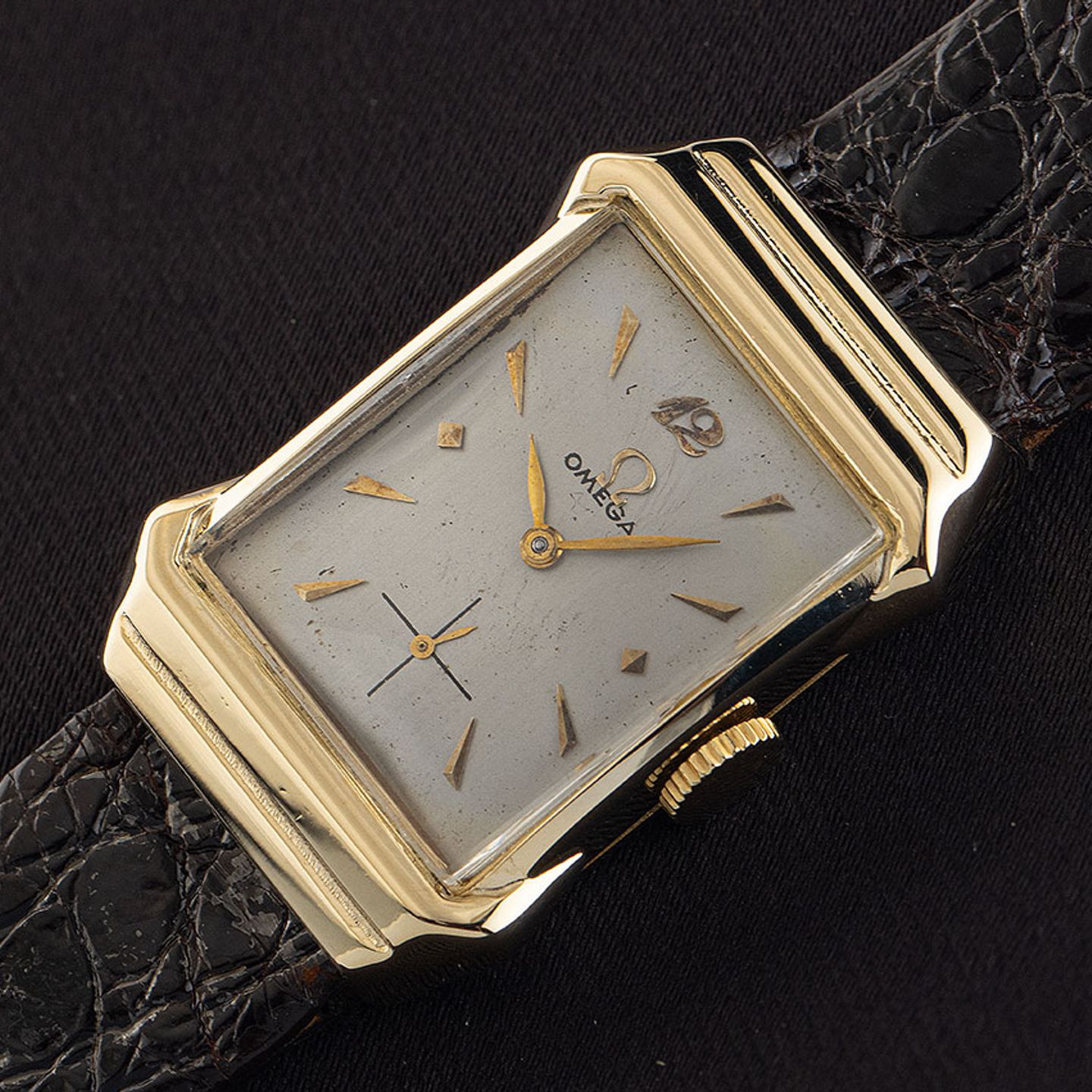 Unknown Unknown 6226 (1940) - Silver dial Unknown Yellow Gold case (3/8)