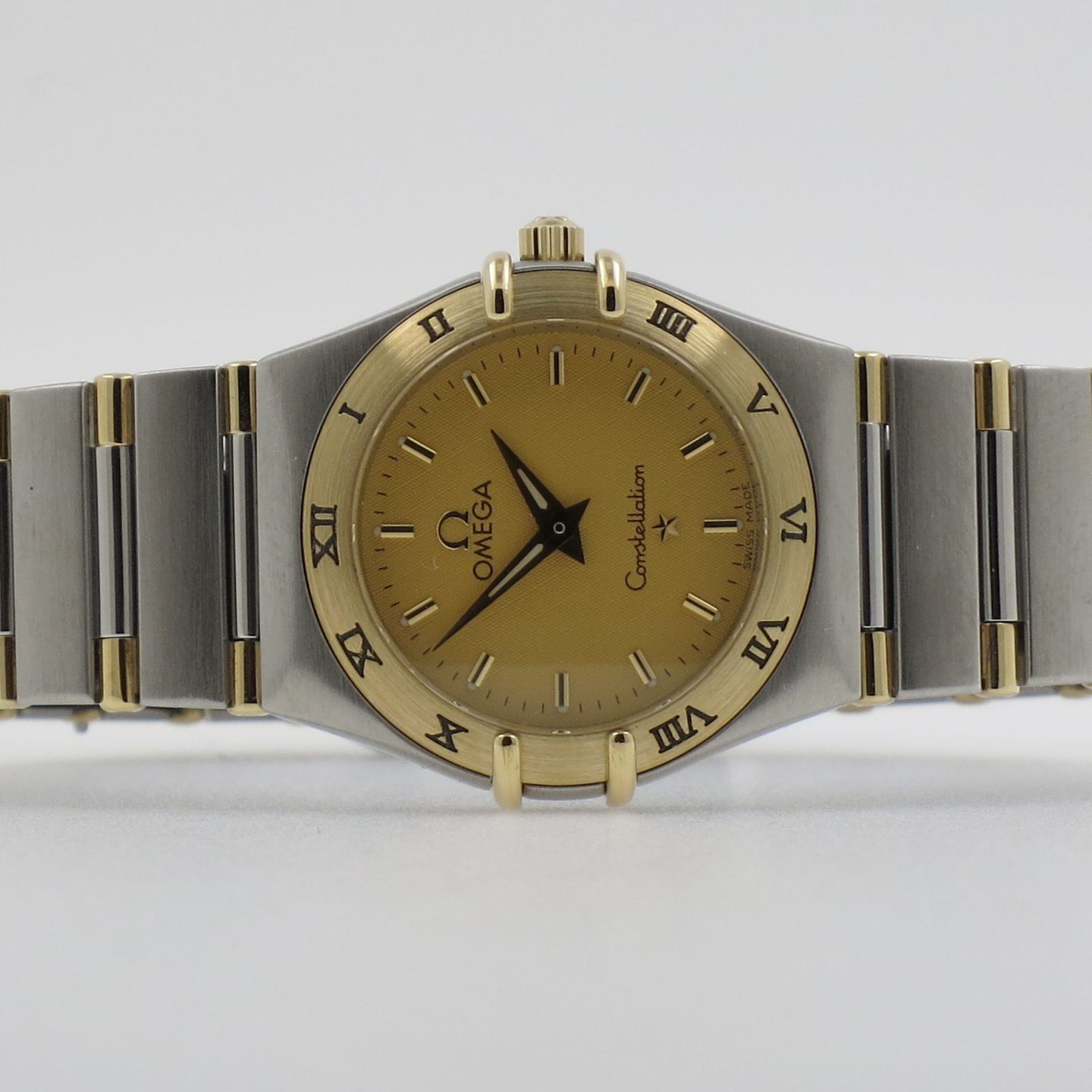 Omega Constellation 13721000 (2004) - Gold dial 26 mm Gold/Steel case (2/4)