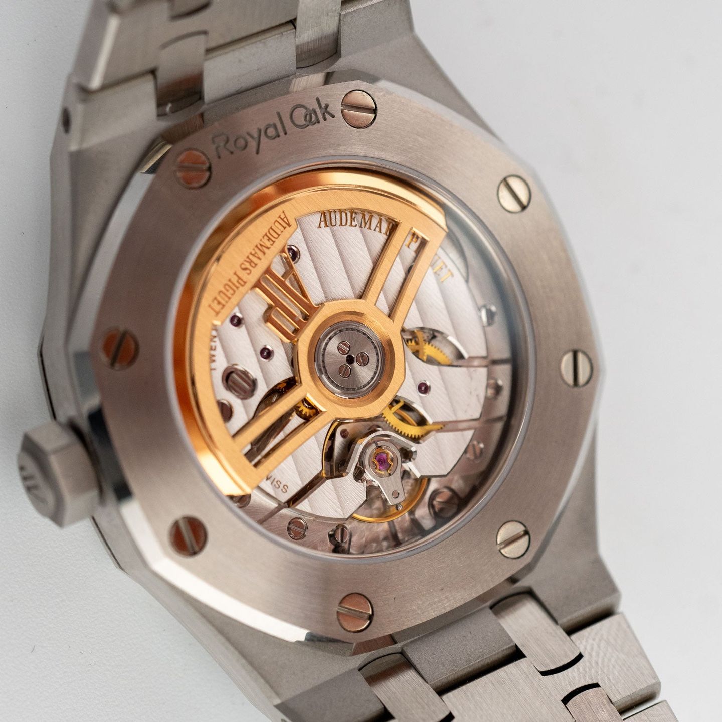 Audemars Piguet Royal Oak Selfwinding 15550ST.OO.1356ST.06 (2024) - Blue dial 37 mm Steel case (5/6)