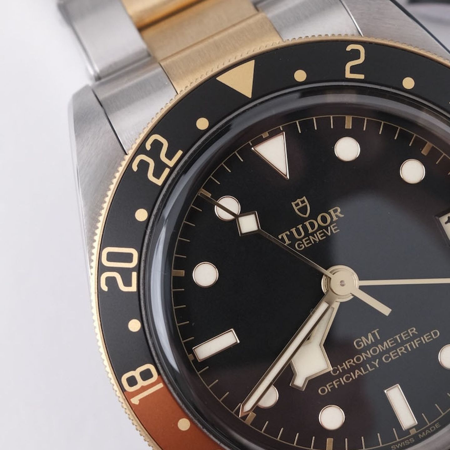 Tudor Black Bay GMT 79833MN (2022) - Black dial 41 mm Steel case (4/8)