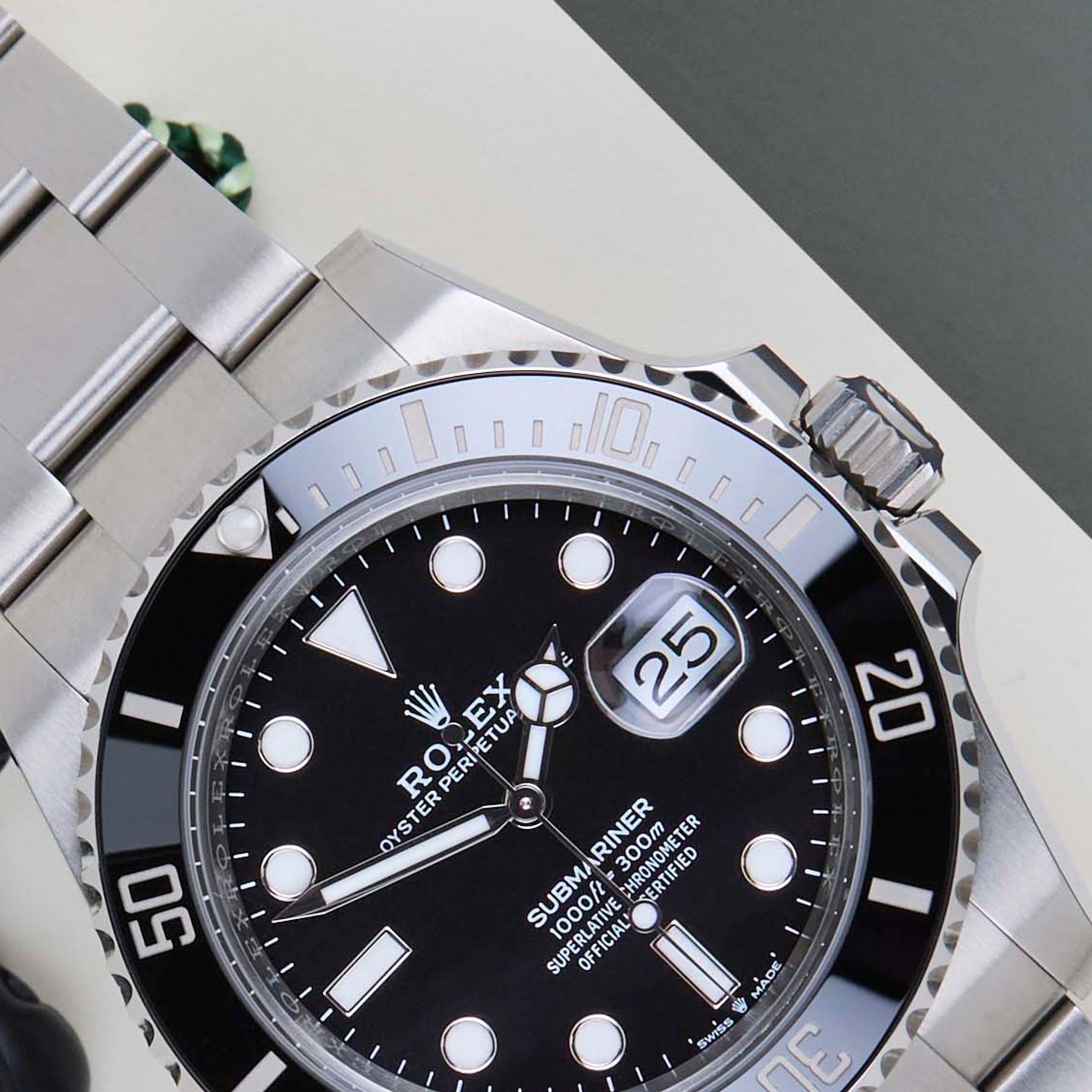 Rolex Submariner Date 126610LN (2025) - Black dial 41 mm Steel case (3/8)