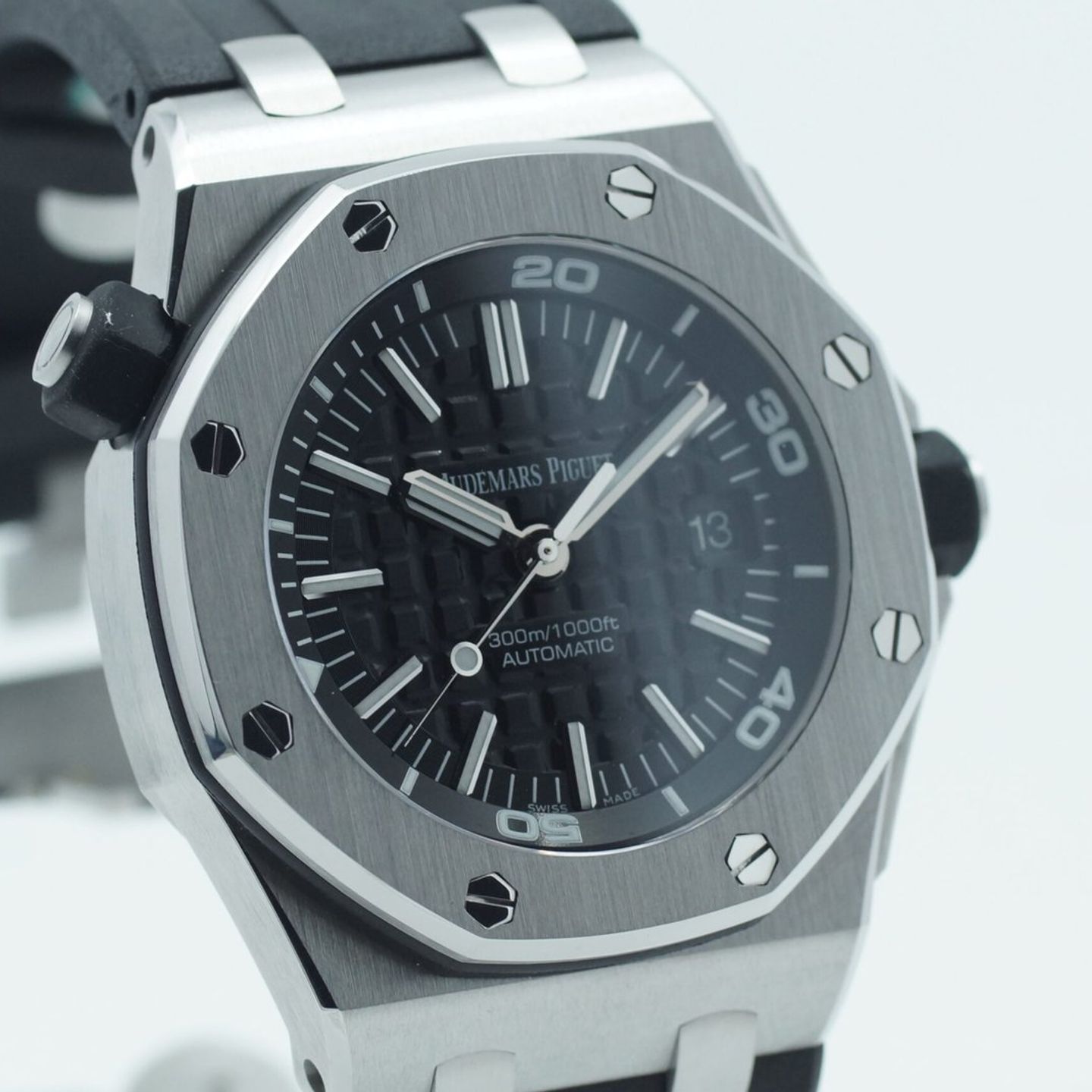 Audemars Piguet Royal Oak Offshore Diver 15703ST - (5/8)