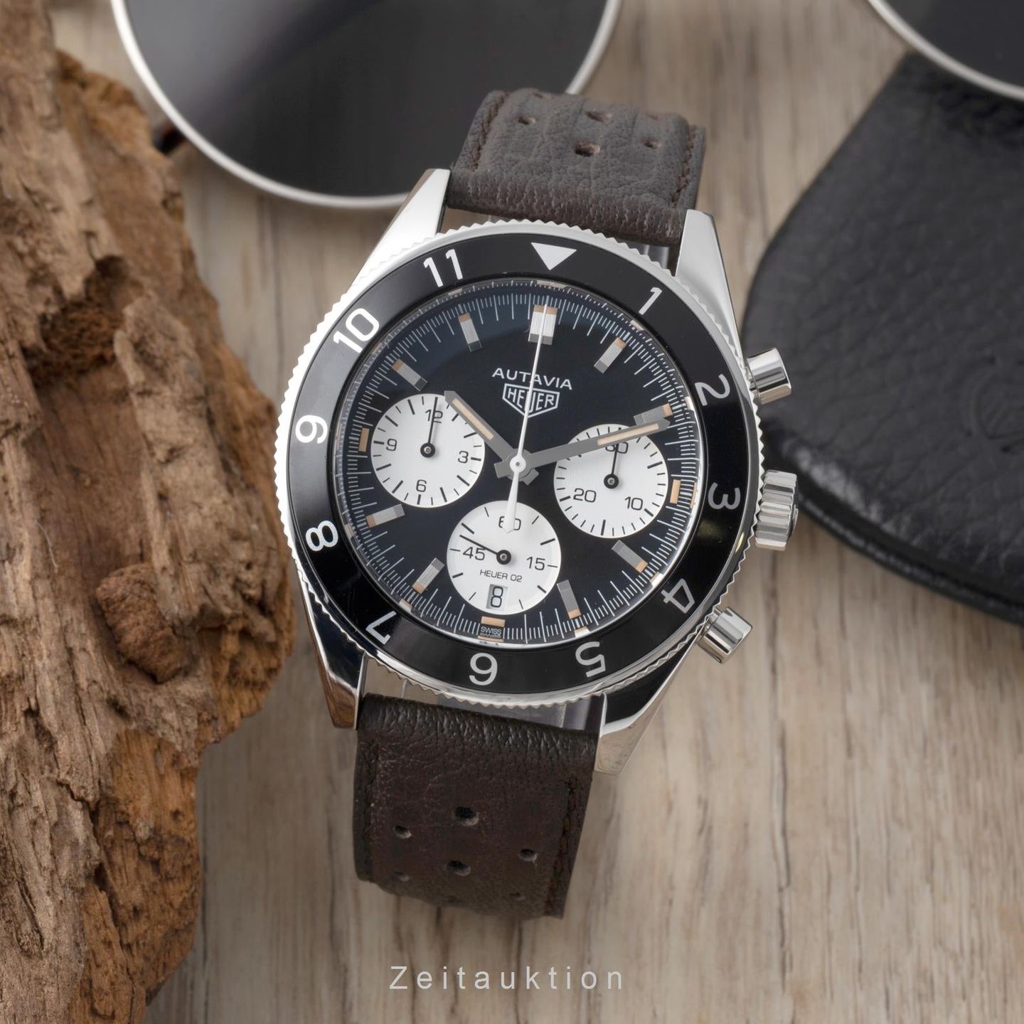 TAG Heuer Autavia CBE2110.FC8226 (Unknown (random serial)) - Black dial 42 mm Steel case (3/8)