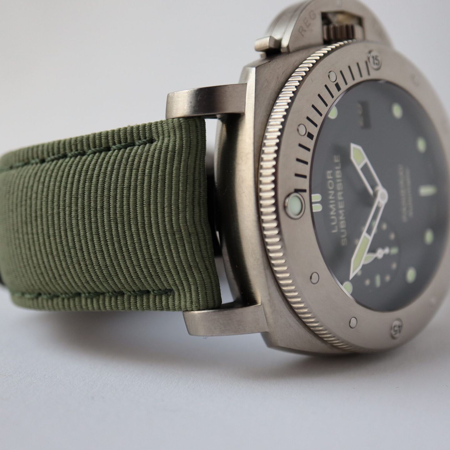 Panerai Luminor Submersible 1950 3 Days Automatic PAM00305 - (6/8)