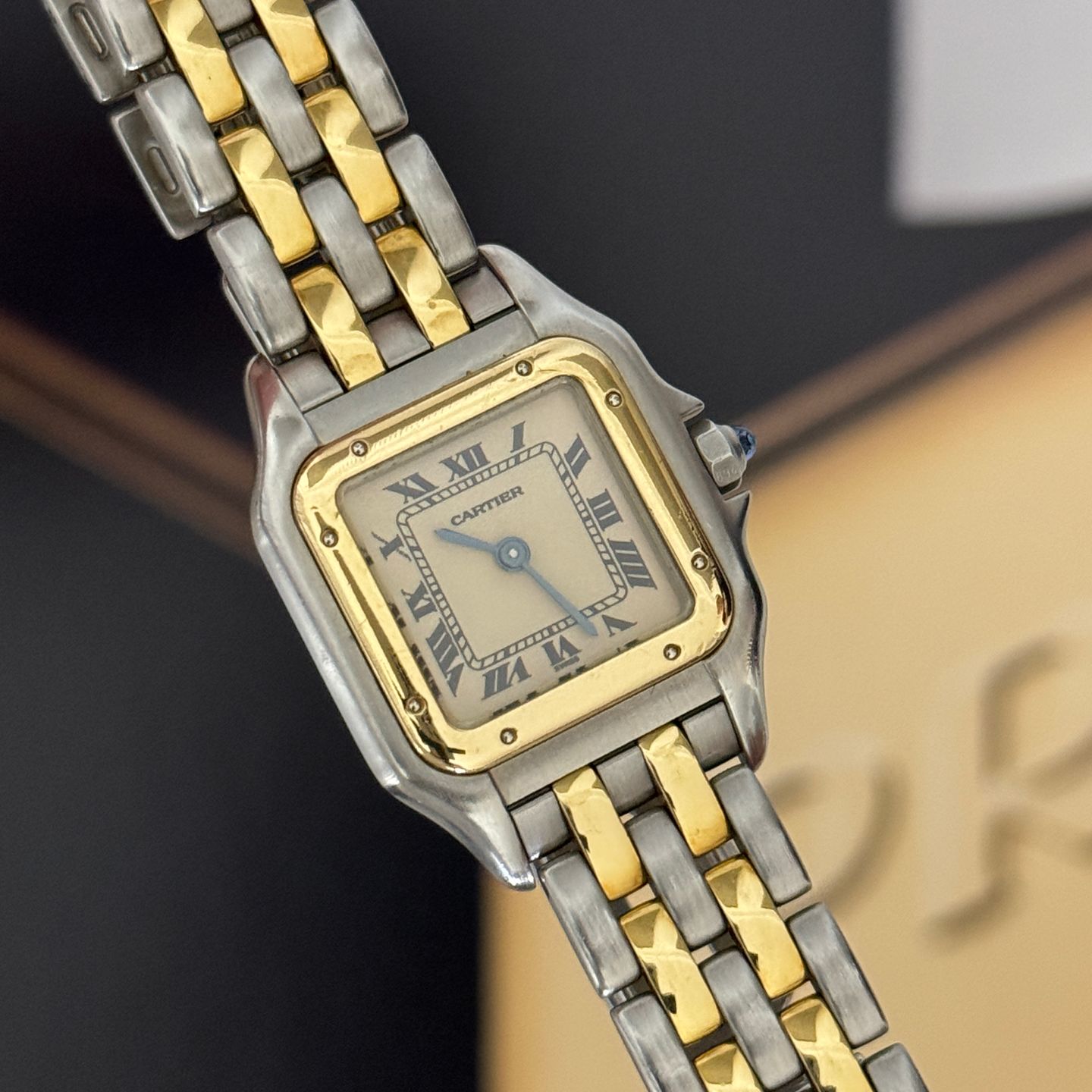 Cartier Panthère 1057917 (1991) - Champagne wijzerplaat 24mm Goud/Staal (2/7)