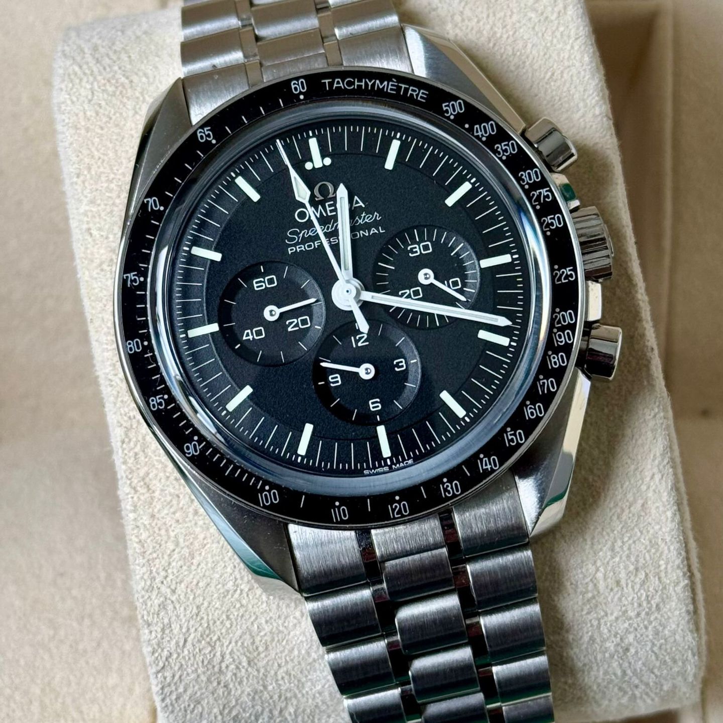 Omega Speedmaster Professional Moonwatch 310.30.42.50.01.002 (2022) - Black dial 42 mm Steel case (1/7)