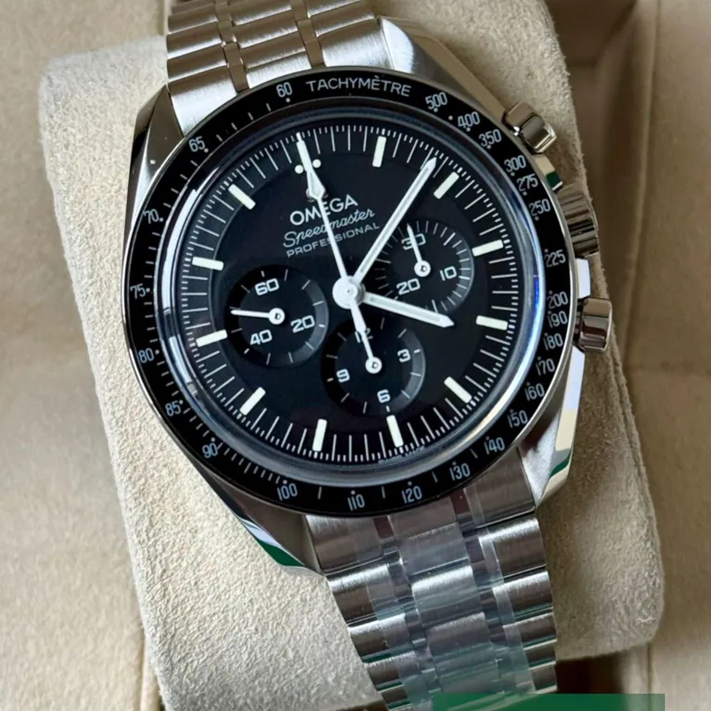 Omega Speedmaster Professional Moonwatch 310.30.42.50.01.002 (2026) - Black dial 42 mm Steel case (1/1)