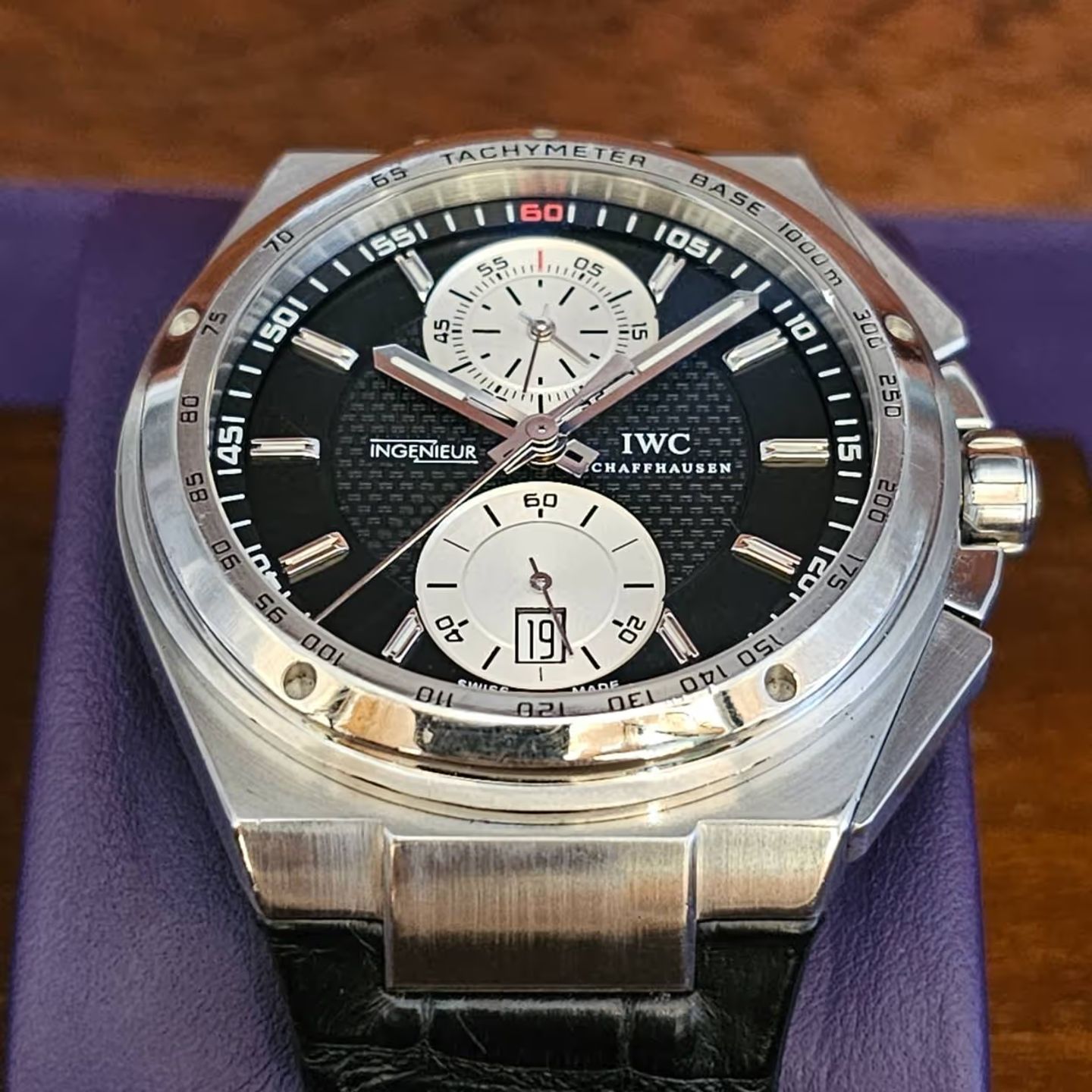 IWC Big Ingenieur Chronograph IW378401 (2009) - Black dial 45 mm Steel case (3/4)