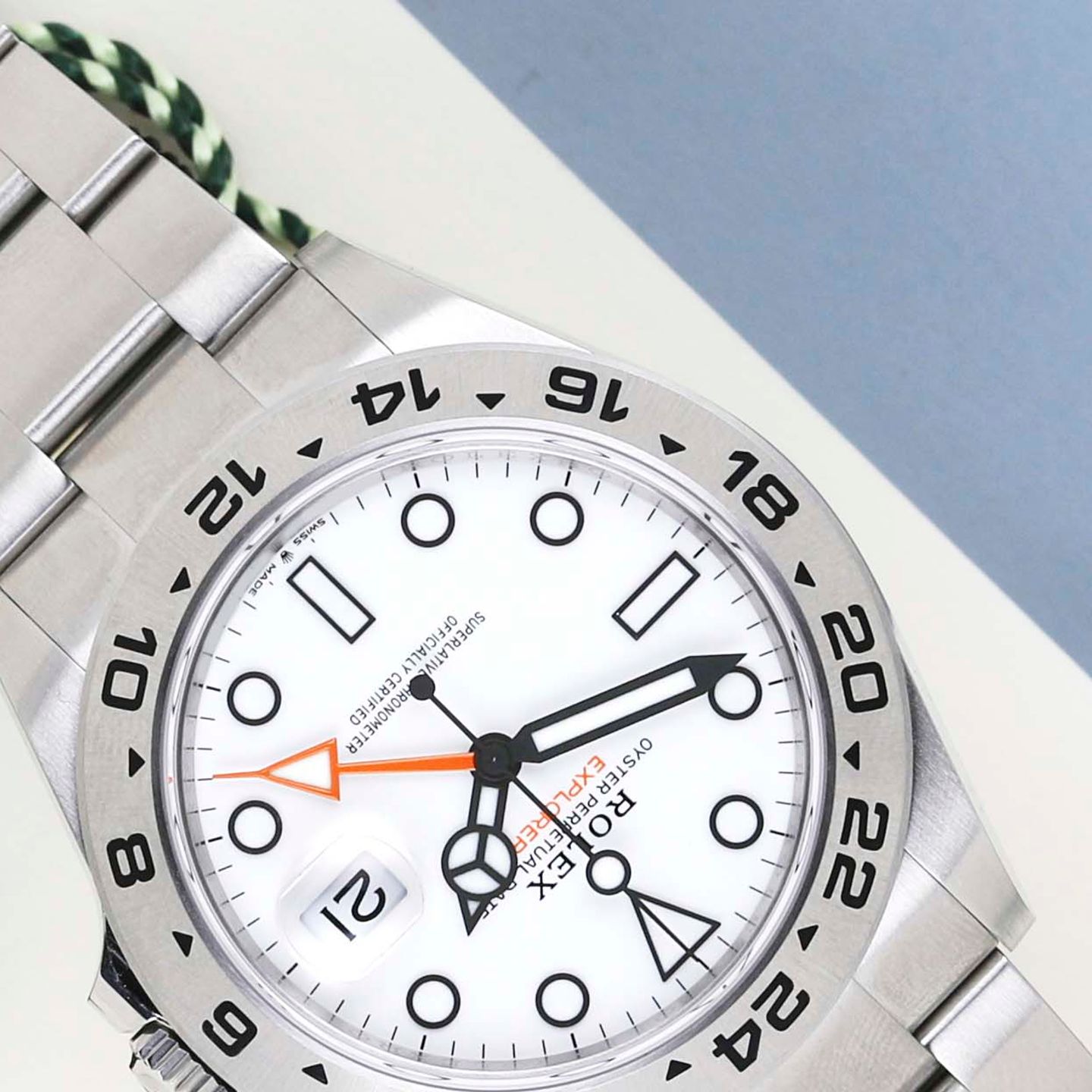 Rolex Explorer II 226570 (2025) - 42mm Staal (4/8)