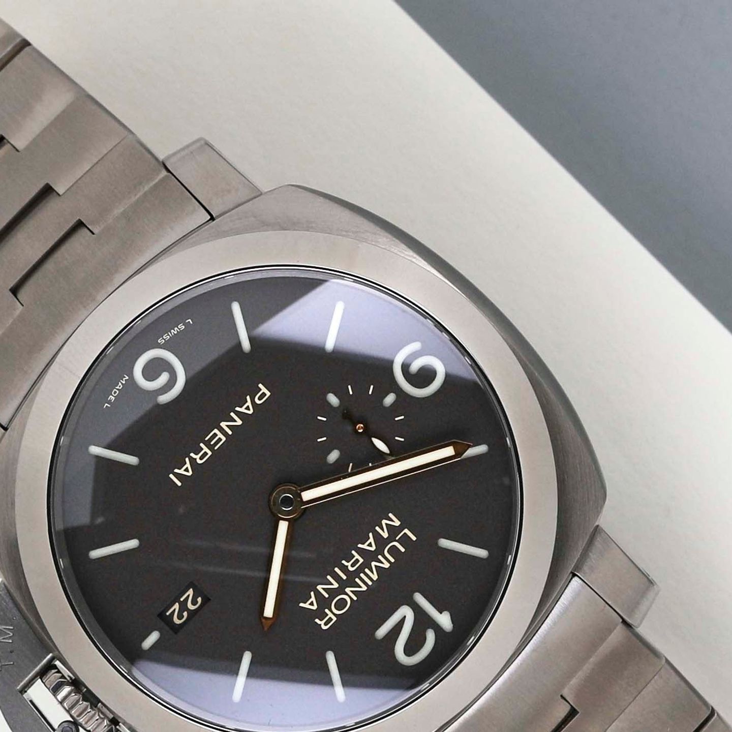 Panerai Luminor Marina 1950 3 Days Automatic PAM00352 (2017) - Brown dial 44 mm Titanium case (4/8)