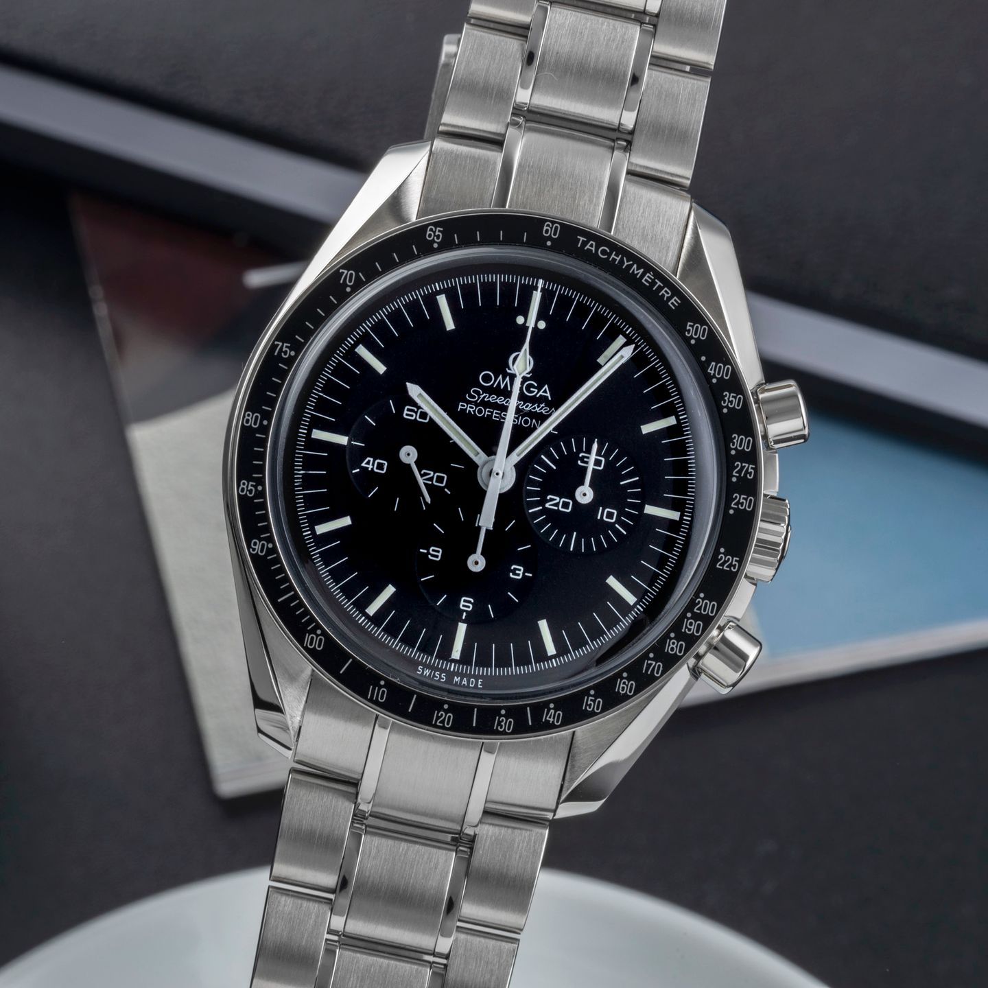 Omega Speedmaster Professional Moonwatch 311.30.42.30.01.005 (Unknown (random serial)) - Black dial 42 mm Steel case (3/8)