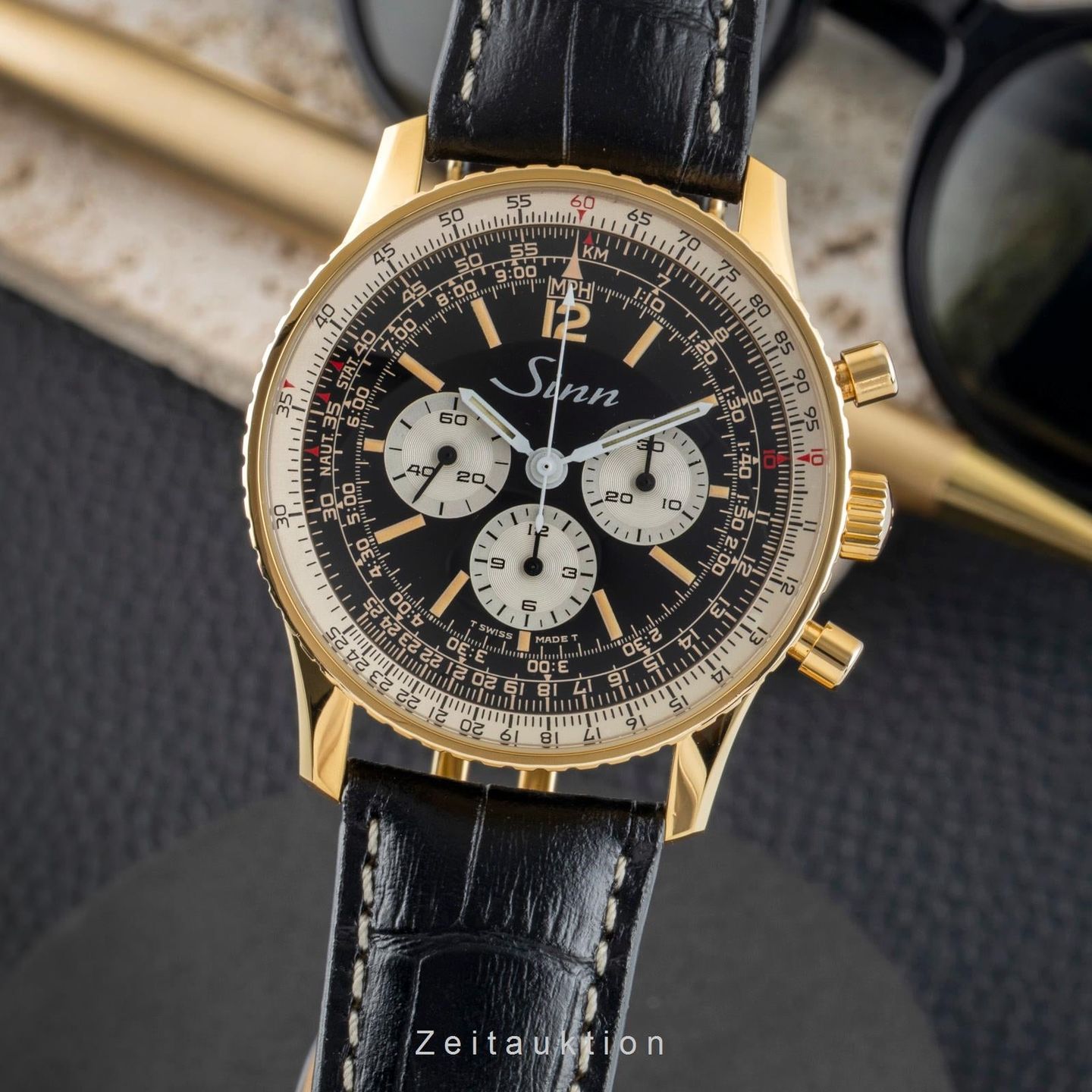 Sinn 903 903 (1990) - Black dial 42 mm Gold/Steel case (1/8)