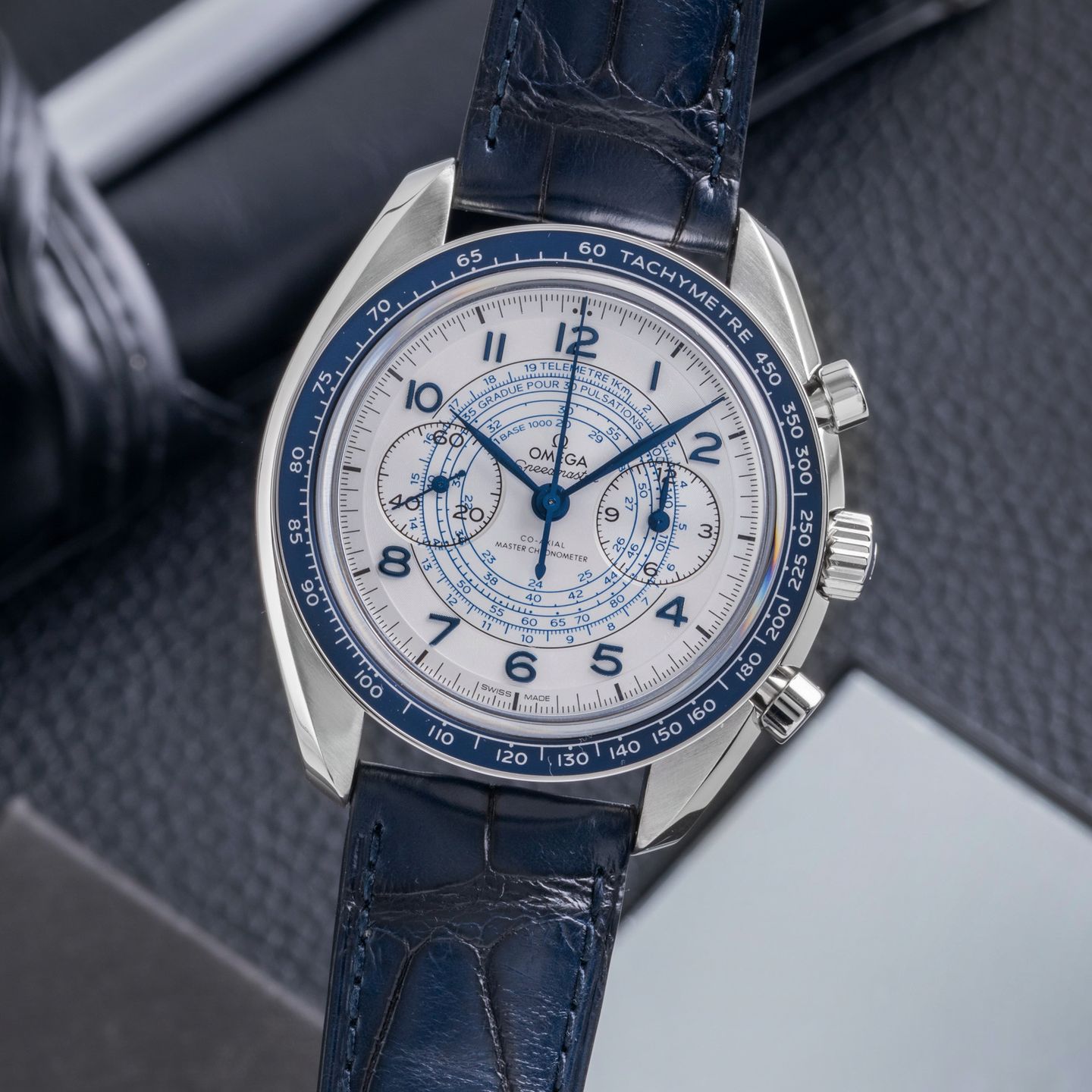 Omega Speedmaster Chronoscope 329.33.43.51.02.001 (2022) - Silver dial 43 mm Steel case (3/8)