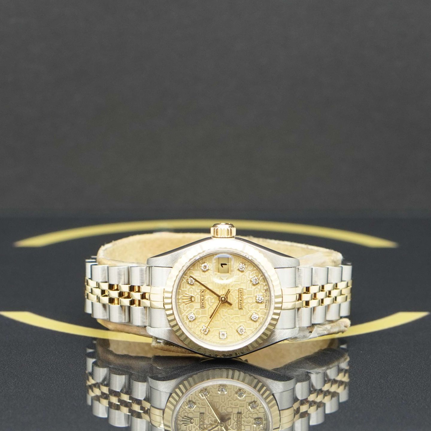 Rolex Lady-Datejust 79173 (2003) - Gold dial 26 mm Gold/Steel case (4/7)