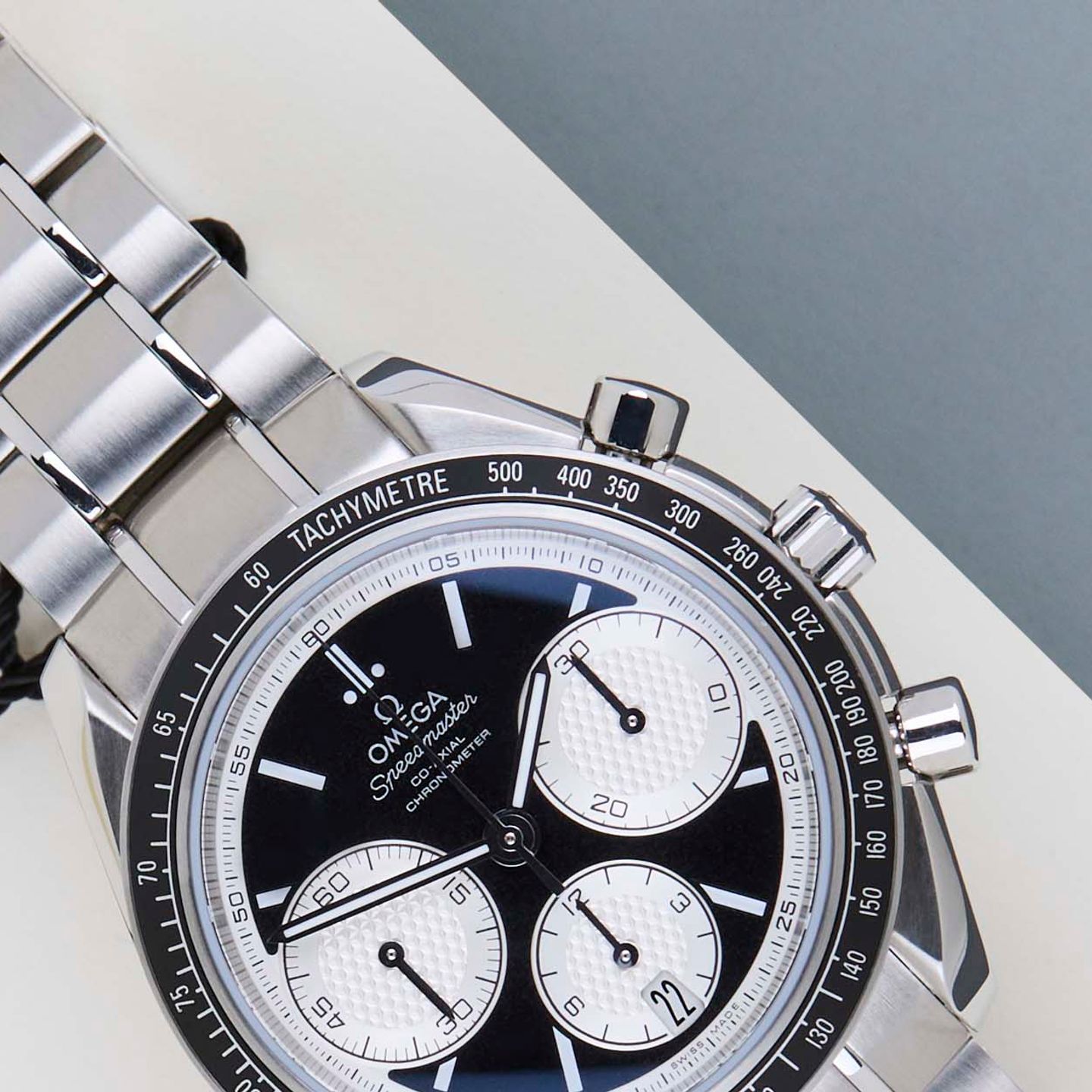 Omega Speedmaster Racing 326.30.40.50.01.002 - (3/8)