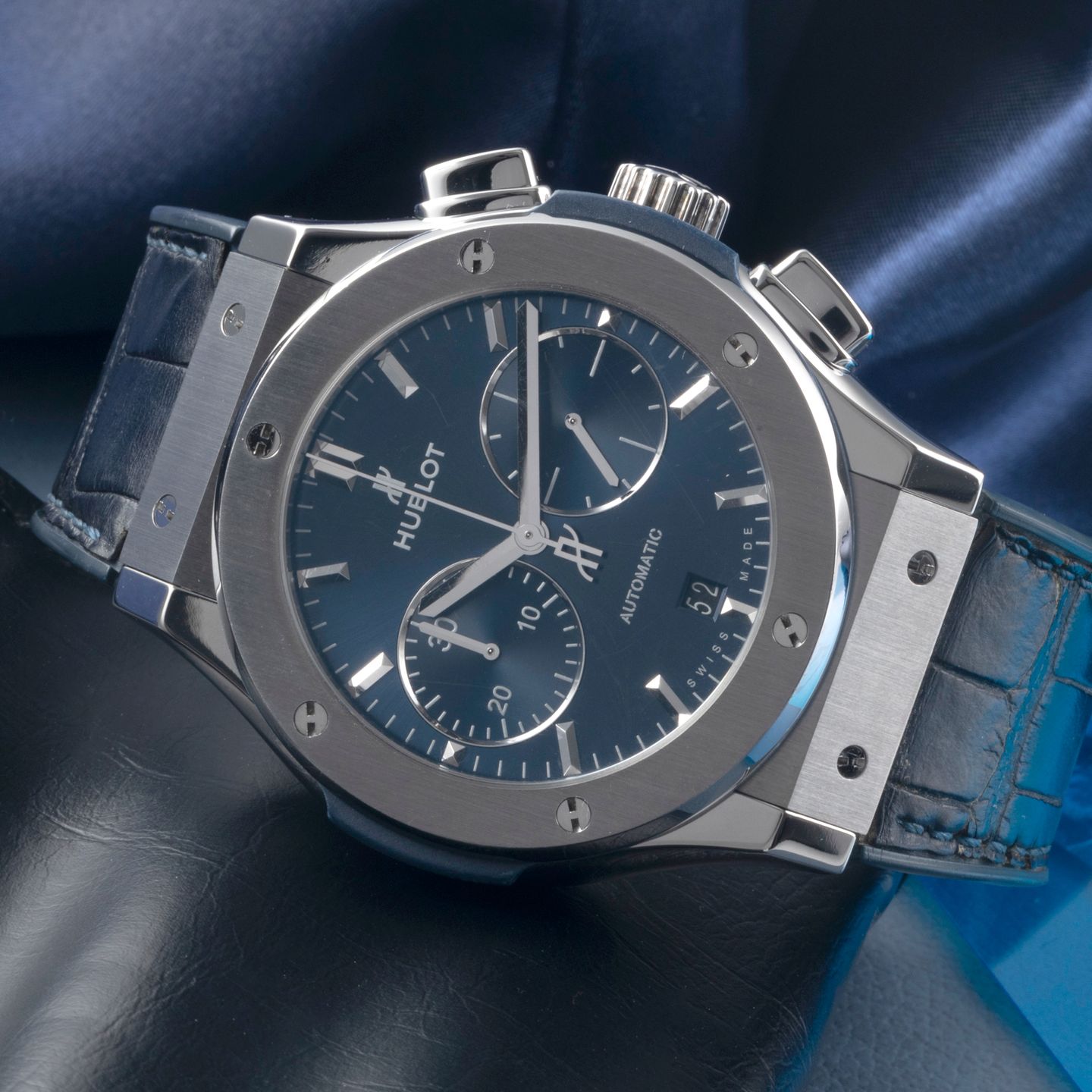 Hublot Classic Fusion Blue 521.nx.7170.lr (Unknown (random serial)) - Blue dial 45 mm Titanium case (2/8)