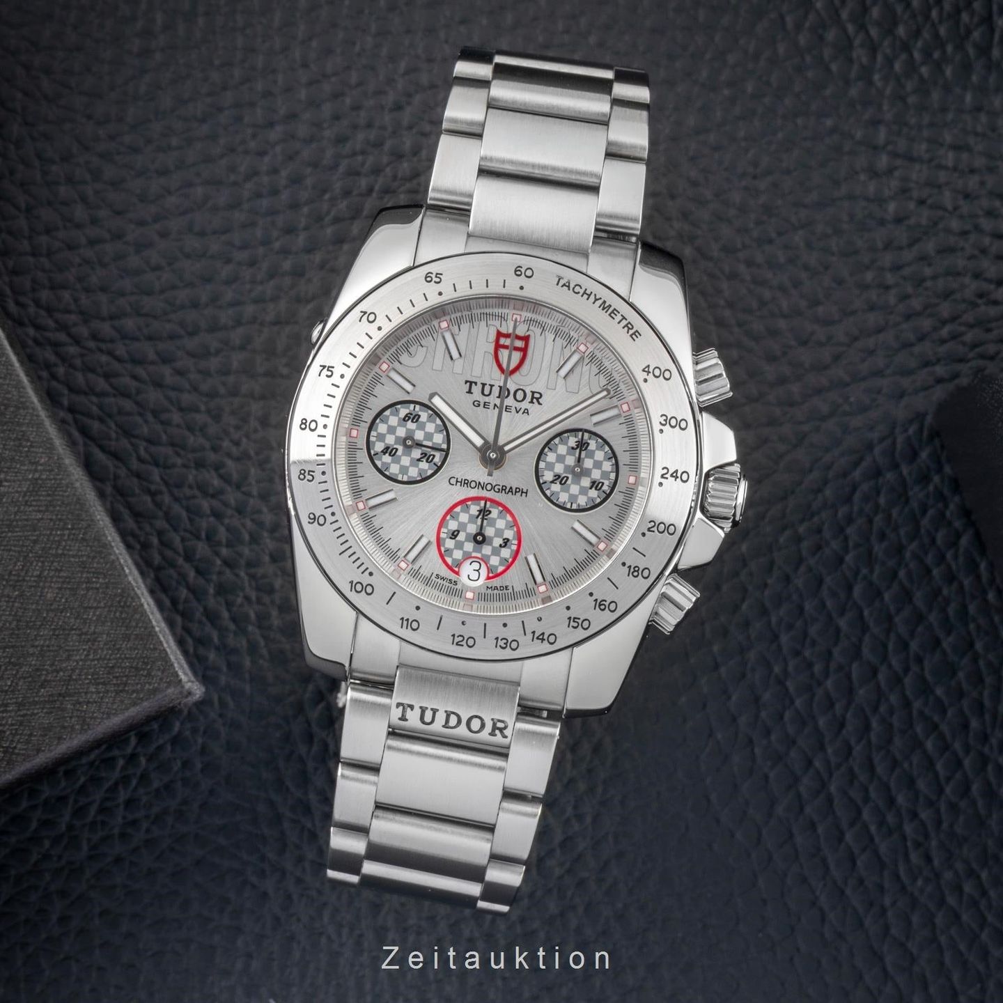 Tudor Sport Chronograph 20300 - (3/8)