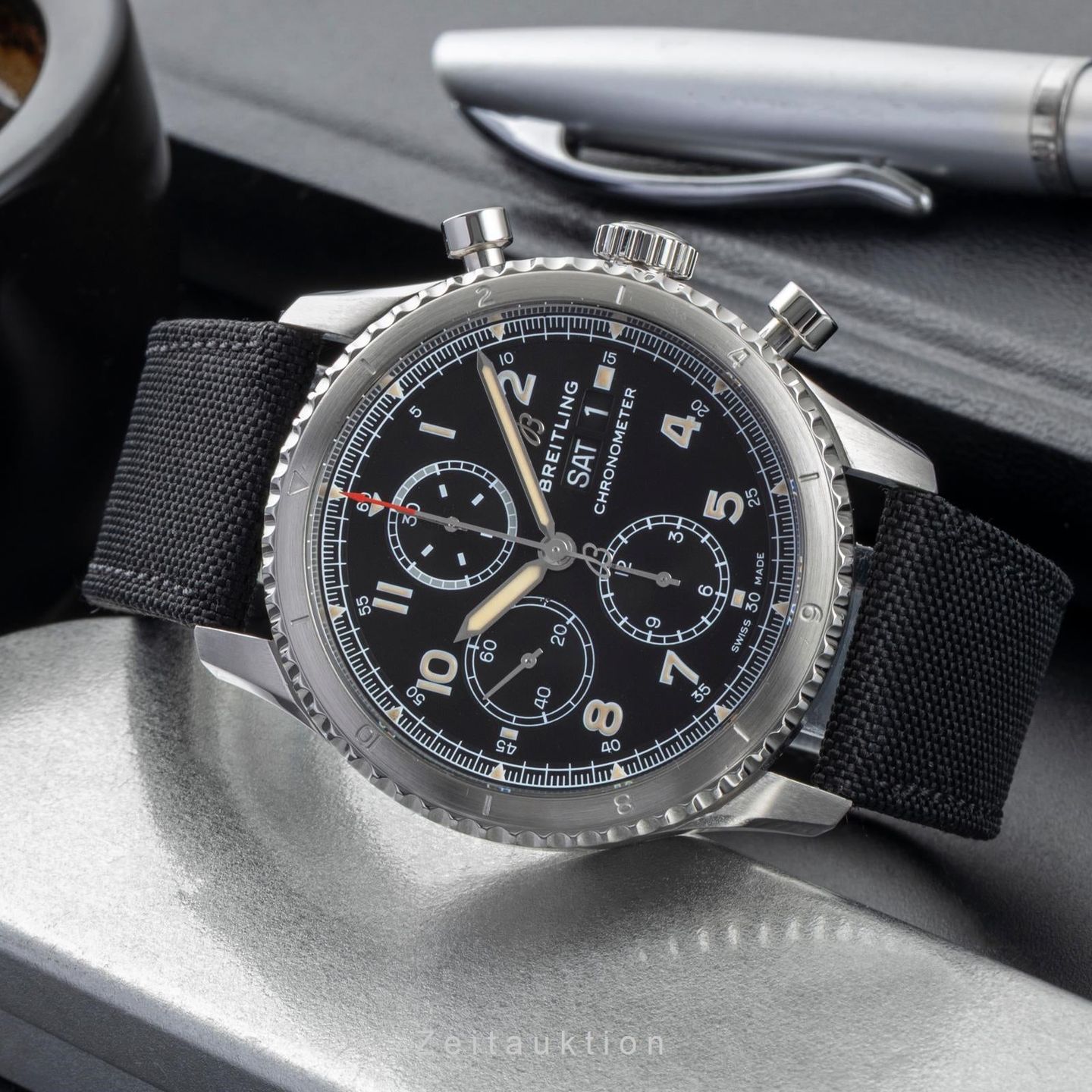 Breitling Aviator 8 A13316 - (2/8)
