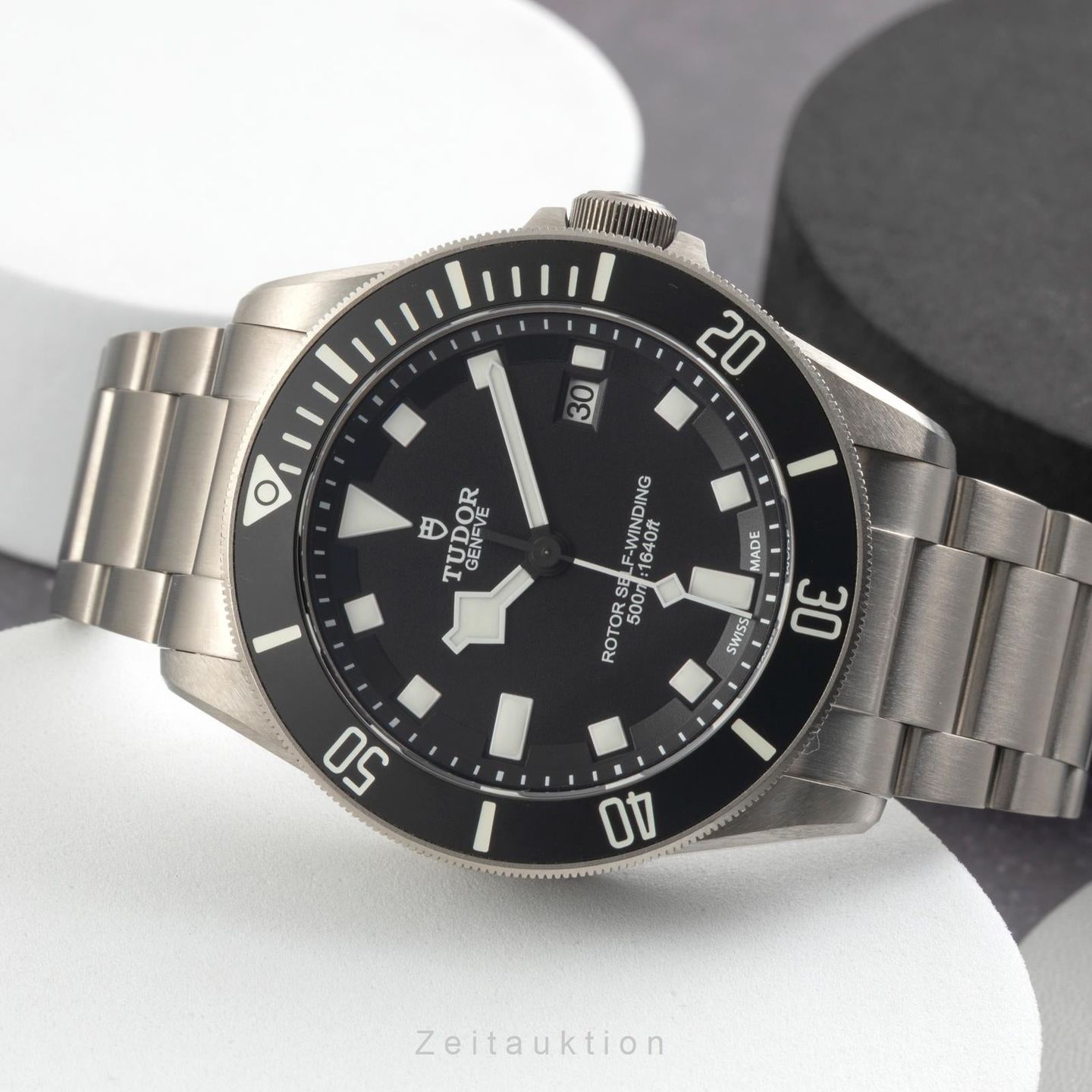 Tudor Pelagos 25500TN (Unknown (random serial)) - Black dial 42 mm Titanium case (2/8)