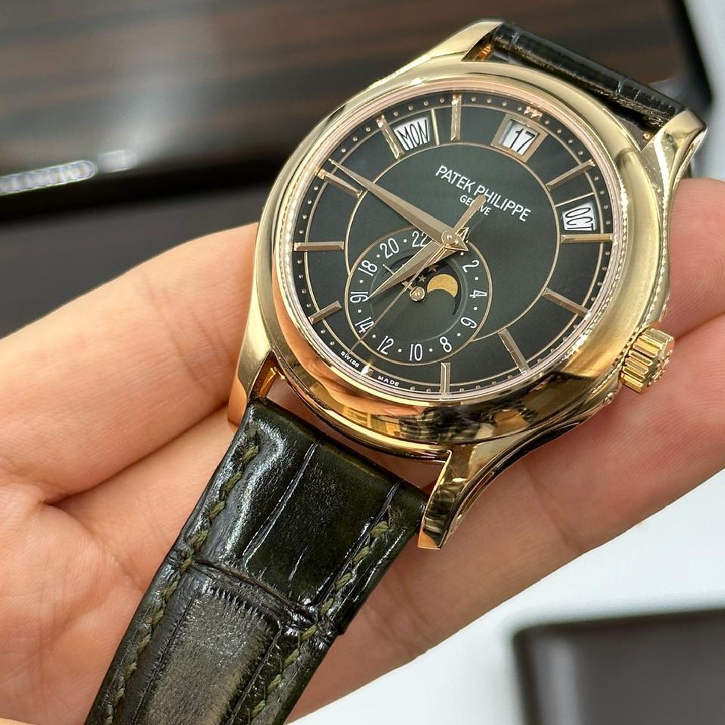 Patek Philippe Annual Calendar 5205R-011 - (2/10)