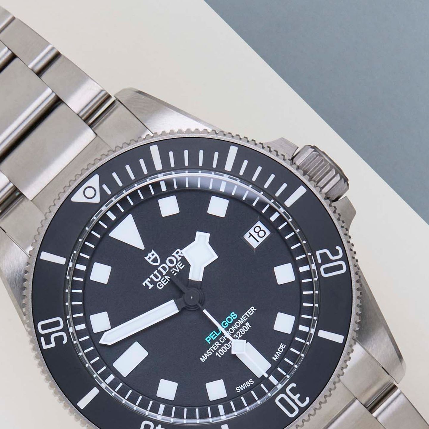 Tudor Pelagos 2543C1A7NU (2025) - Zwart wijzerplaat 43mm Titanium (3/8)