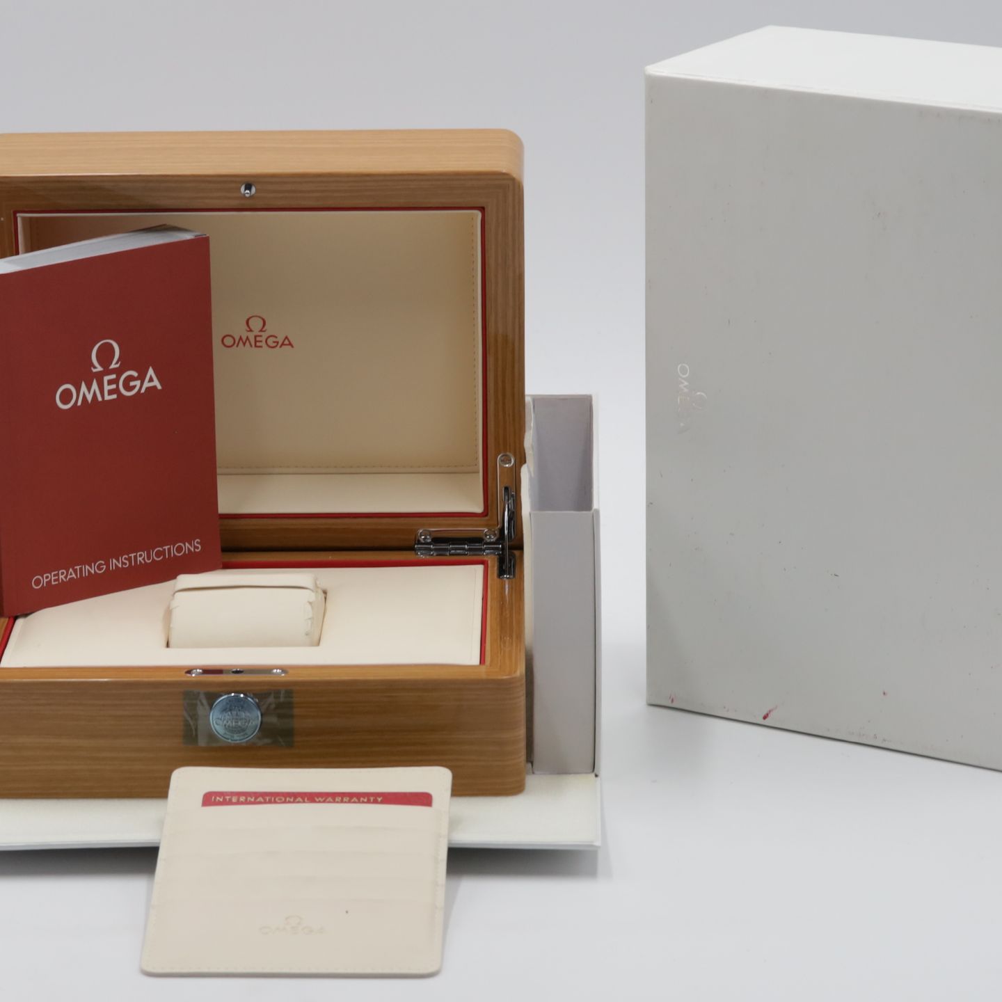 Omega Seamaster Planet Ocean 232.90.46.21.03.001 - (8/8)