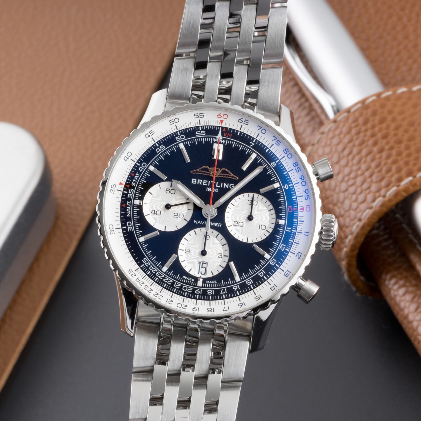 Breitling Navitimer 1 B01 Chronograph AB0138211B1A1 (Unknown (random serial)) - Black dial 43 mm Steel case (3/8)