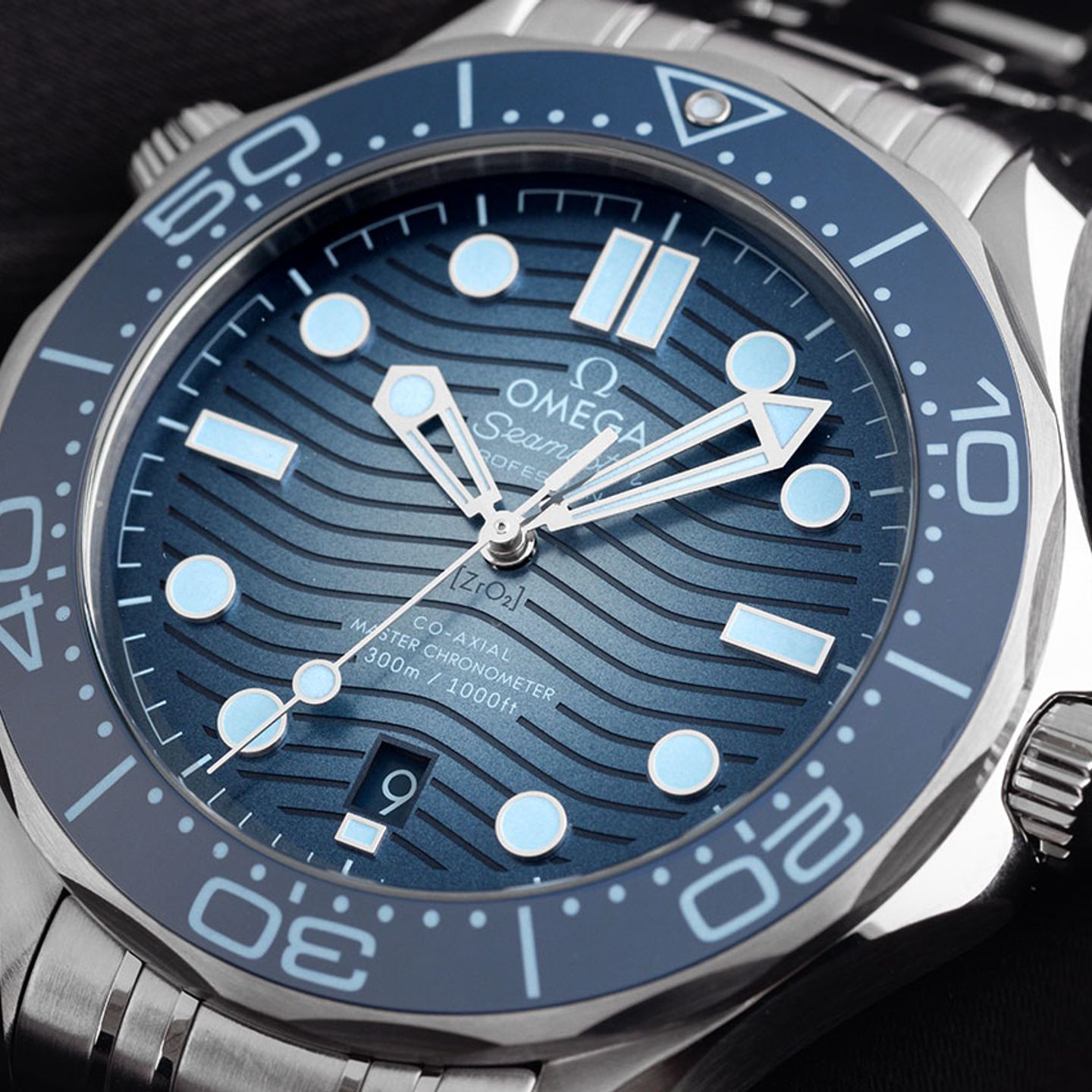 Omega Seamaster Diver 300 M 210.30.42.20.03.003 (2025) - Blue dial 42 mm Steel case (3/7)