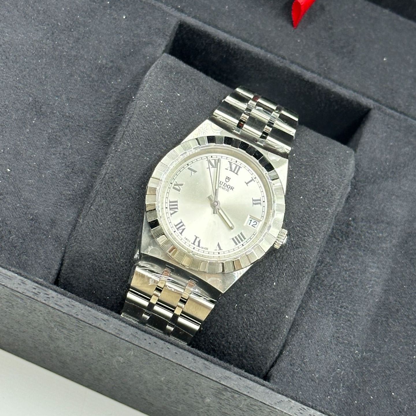 Tudor Royal 28400-0001 (2024) - Silver dial 34 mm Steel case (8/8)