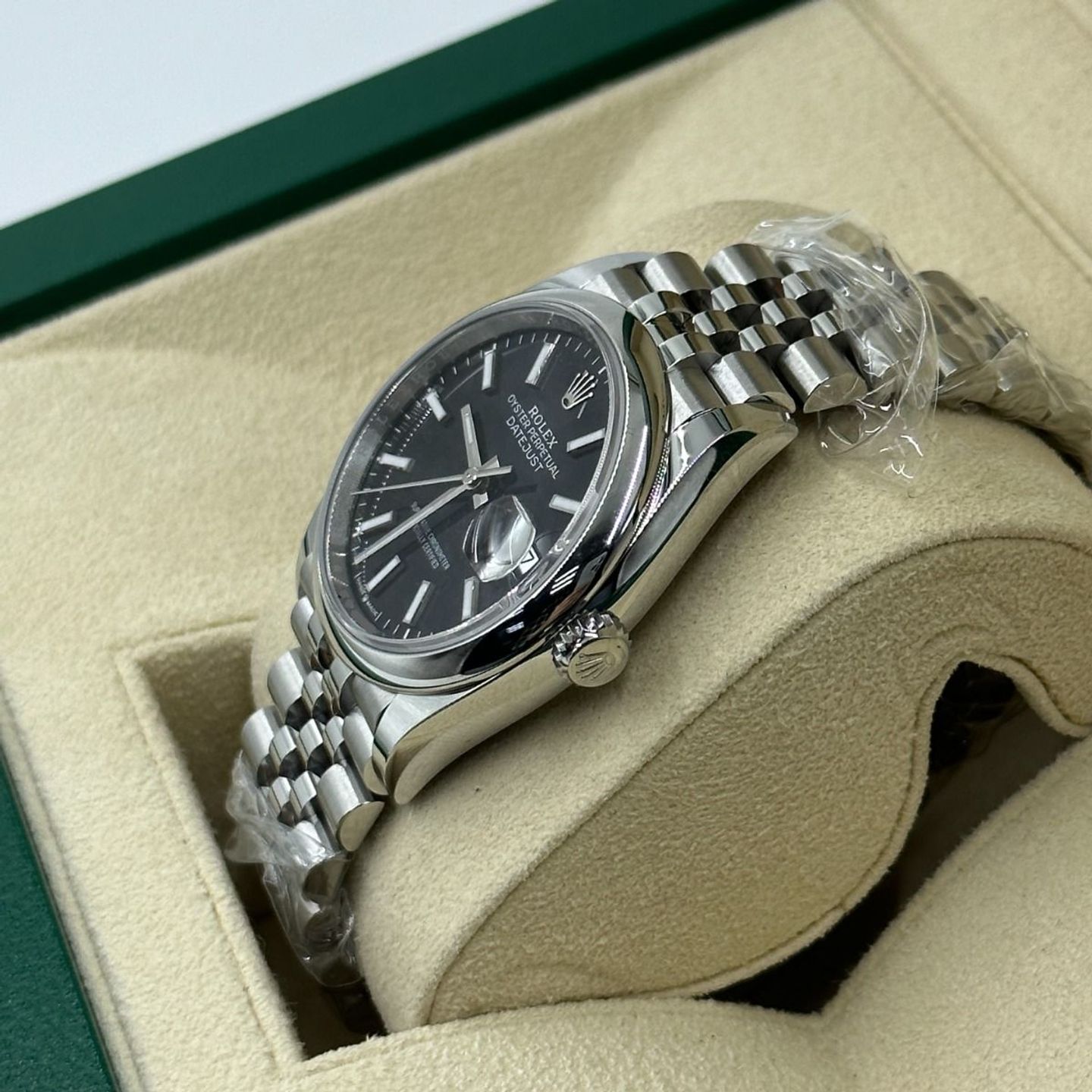 Rolex Datejust 36 126200 (2024) - Zwart wijzerplaat 36mm Staal (6/8)