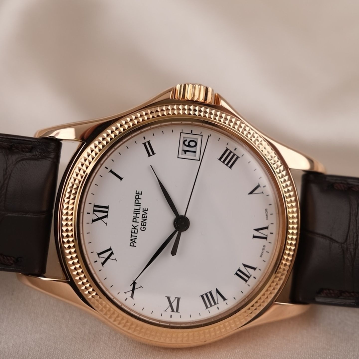 Patek Philippe Calatrava 5117R (2006) - White dial 38 mm Rose Gold case (7/8)