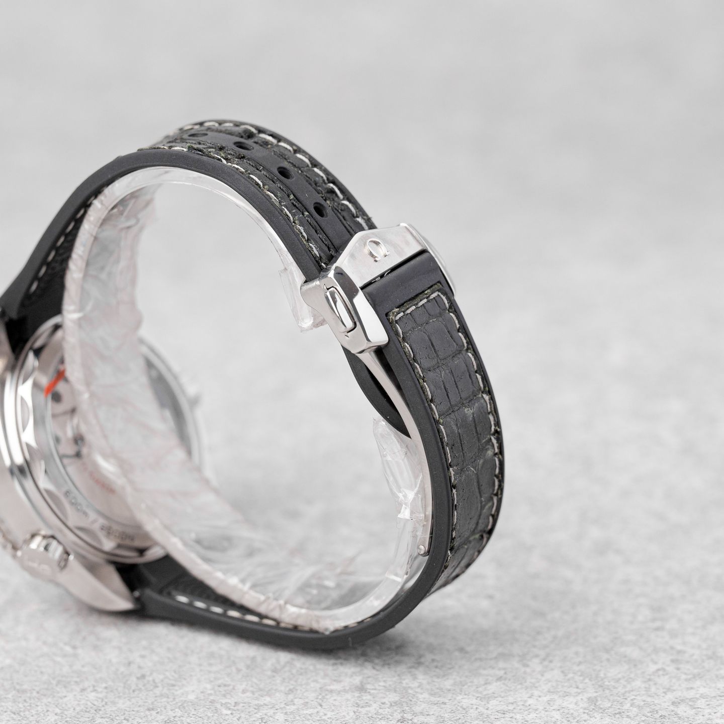 Omega Seamaster Planet Ocean 215.30.44.21.03.001 (2017) - Blue dial 44 mm Steel case (8/8)