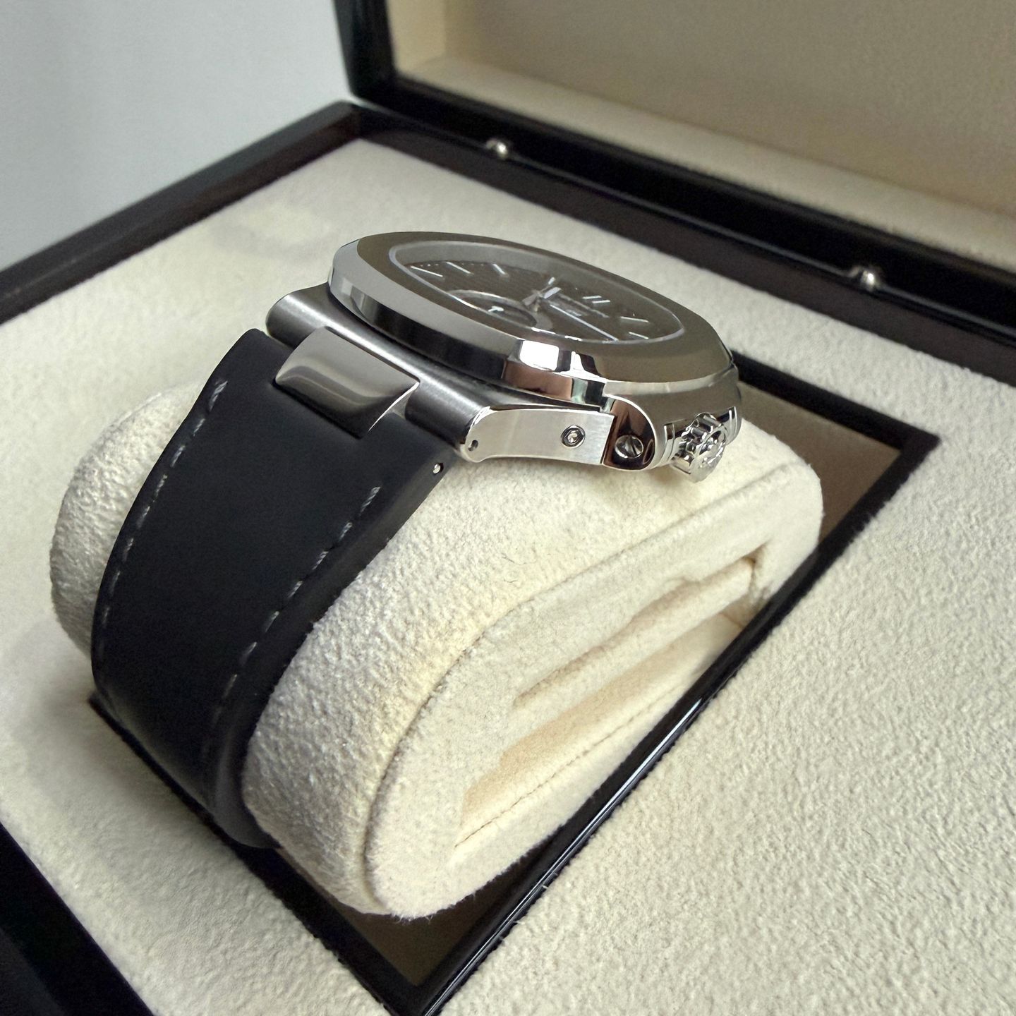 Patek Philippe Nautilus 5726A-001 - (2/7)