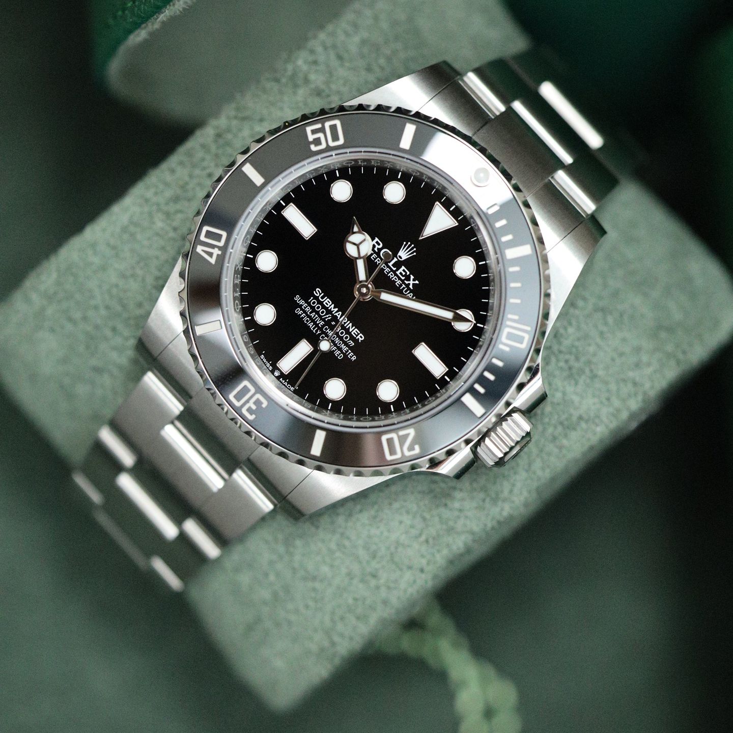Rolex Submariner No Date 124060 (2025) - Black dial 41 mm Steel case (3/3)