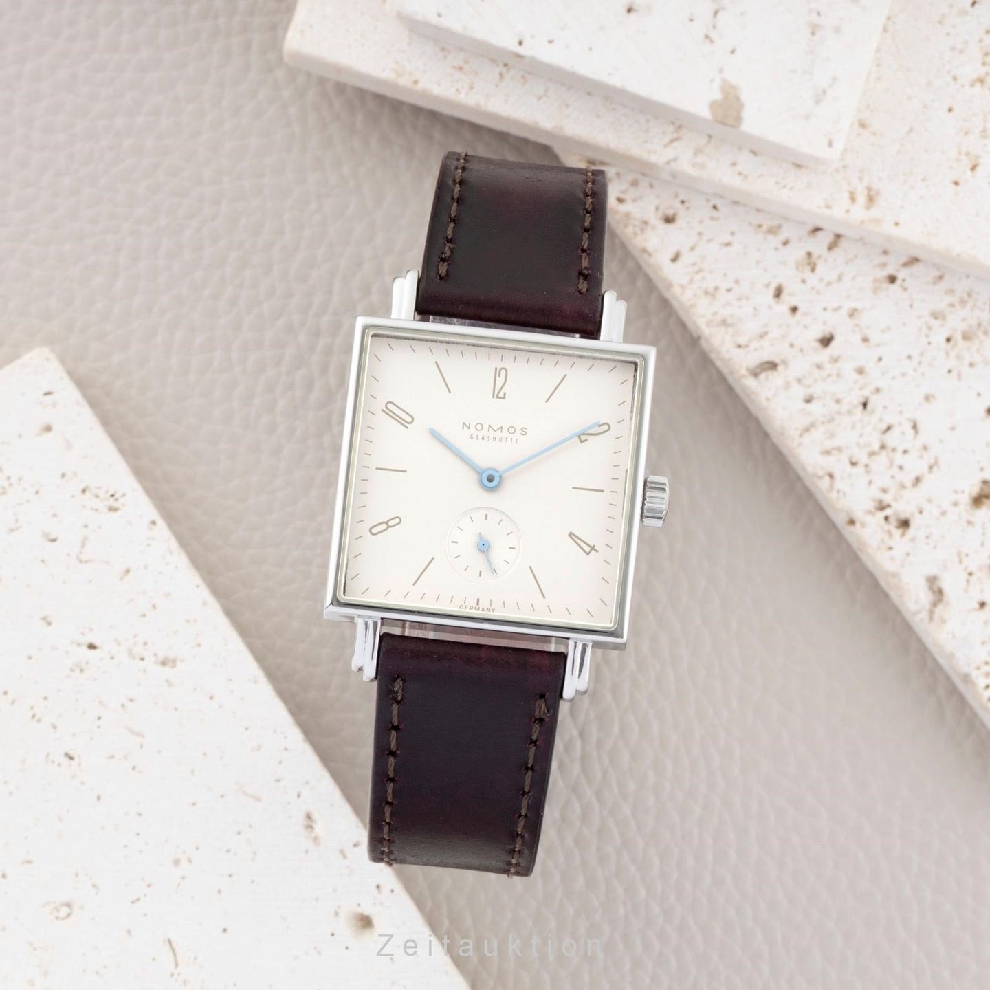 NOMOS Tetra 454 - (3/8)