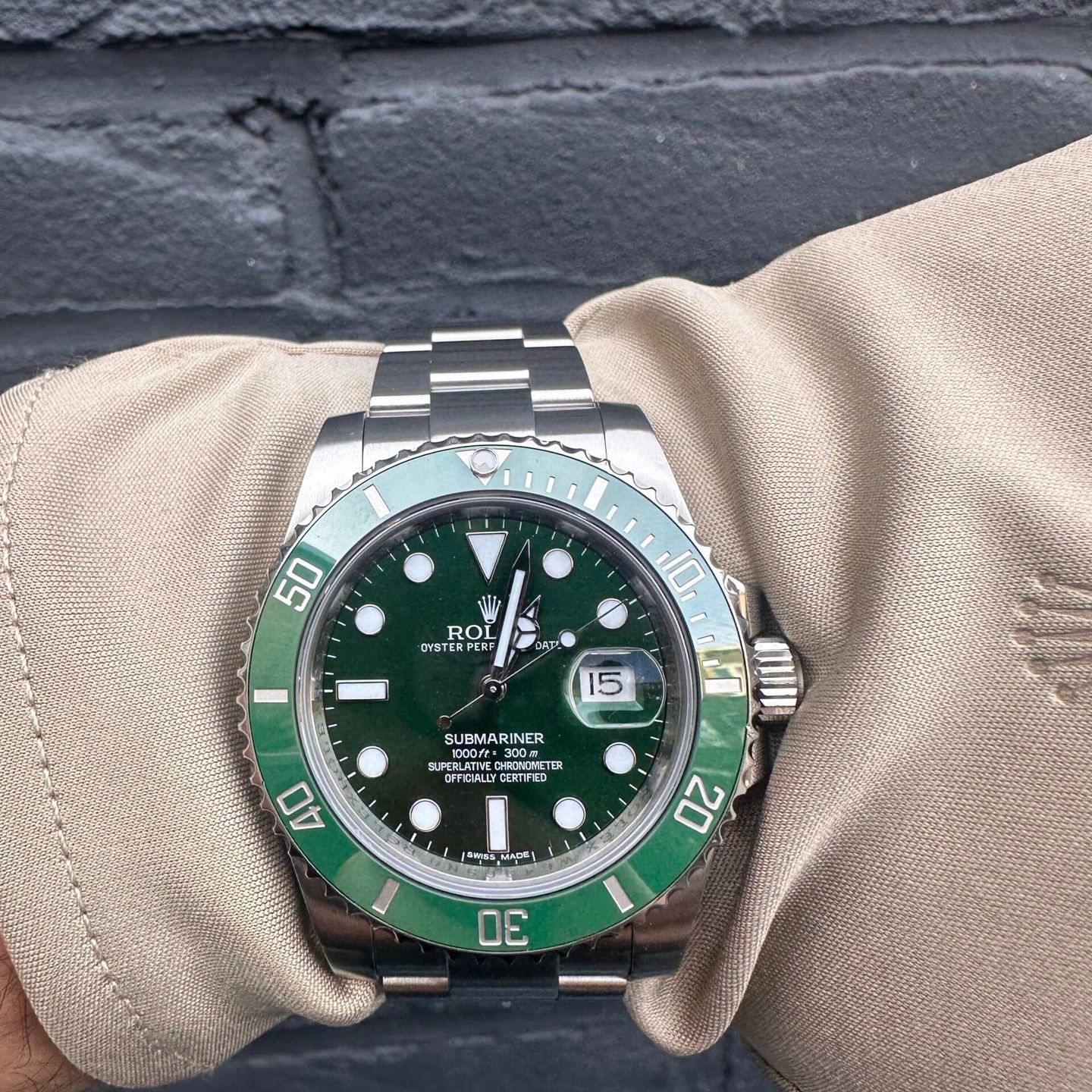 Rolex Submariner Date 116610LV (2015) - Groen wijzerplaat 40mm Staal (2/5)