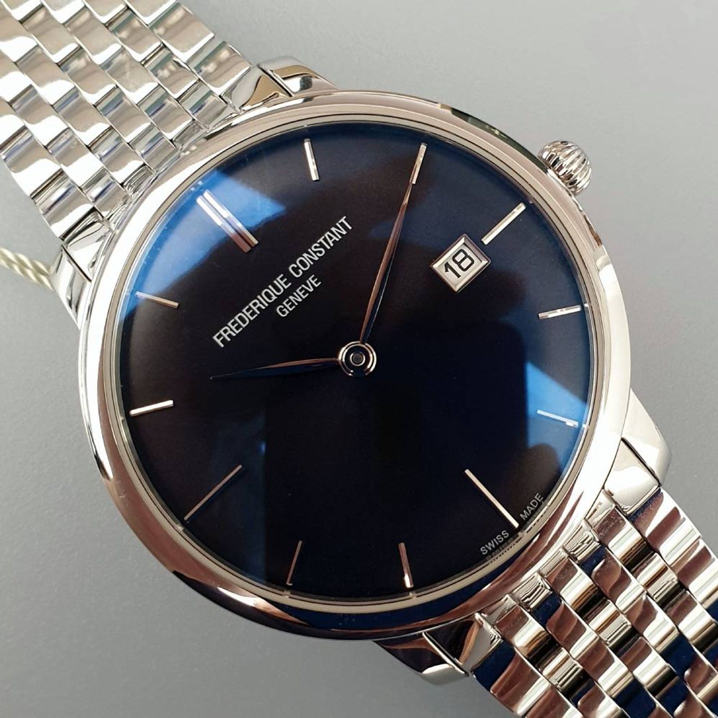 Frederique Constant Slimline Automatic FC-306G4S6B (2025) - Black dial 40 mm Steel case (1/8)