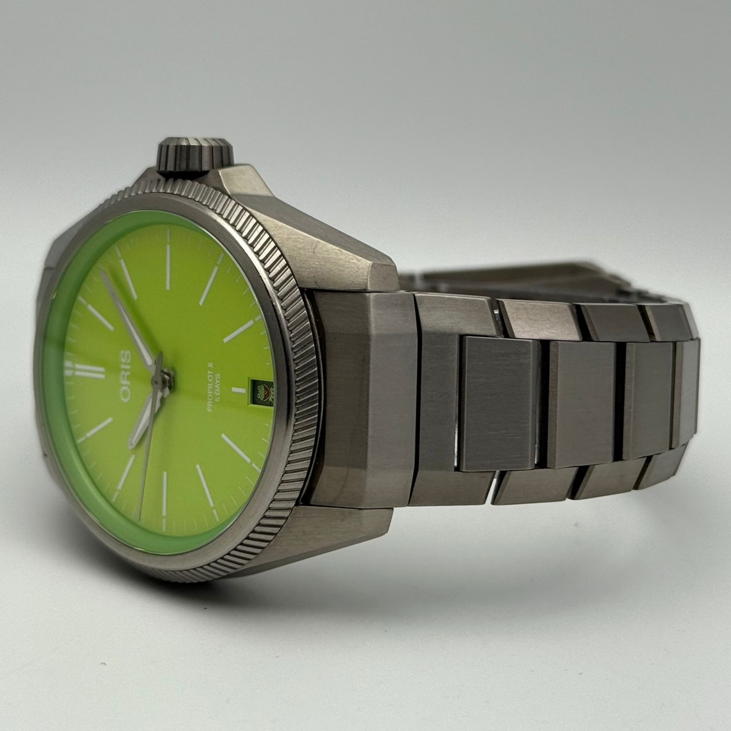 Oris ProPilot X 01 400 7778 7157-Set 05PEB (2023) - Groen wijzerplaat 39mm Titanium (5/8)