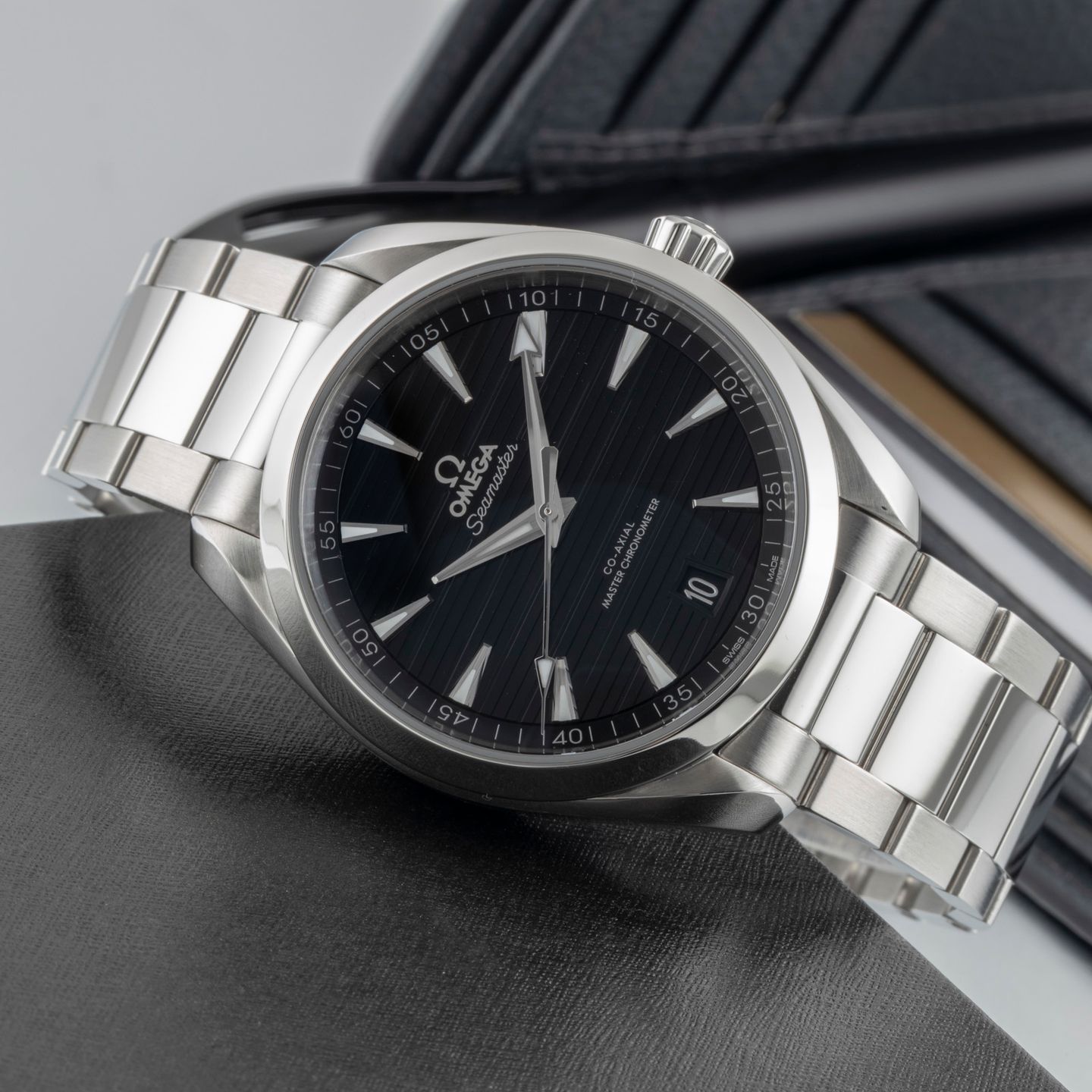 Omega Seamaster Aqua Terra 220.10.41.21.01.001 (Onbekend (willekeurig serienummer)) - Zwart wijzerplaat 41mm Staal (2/8)