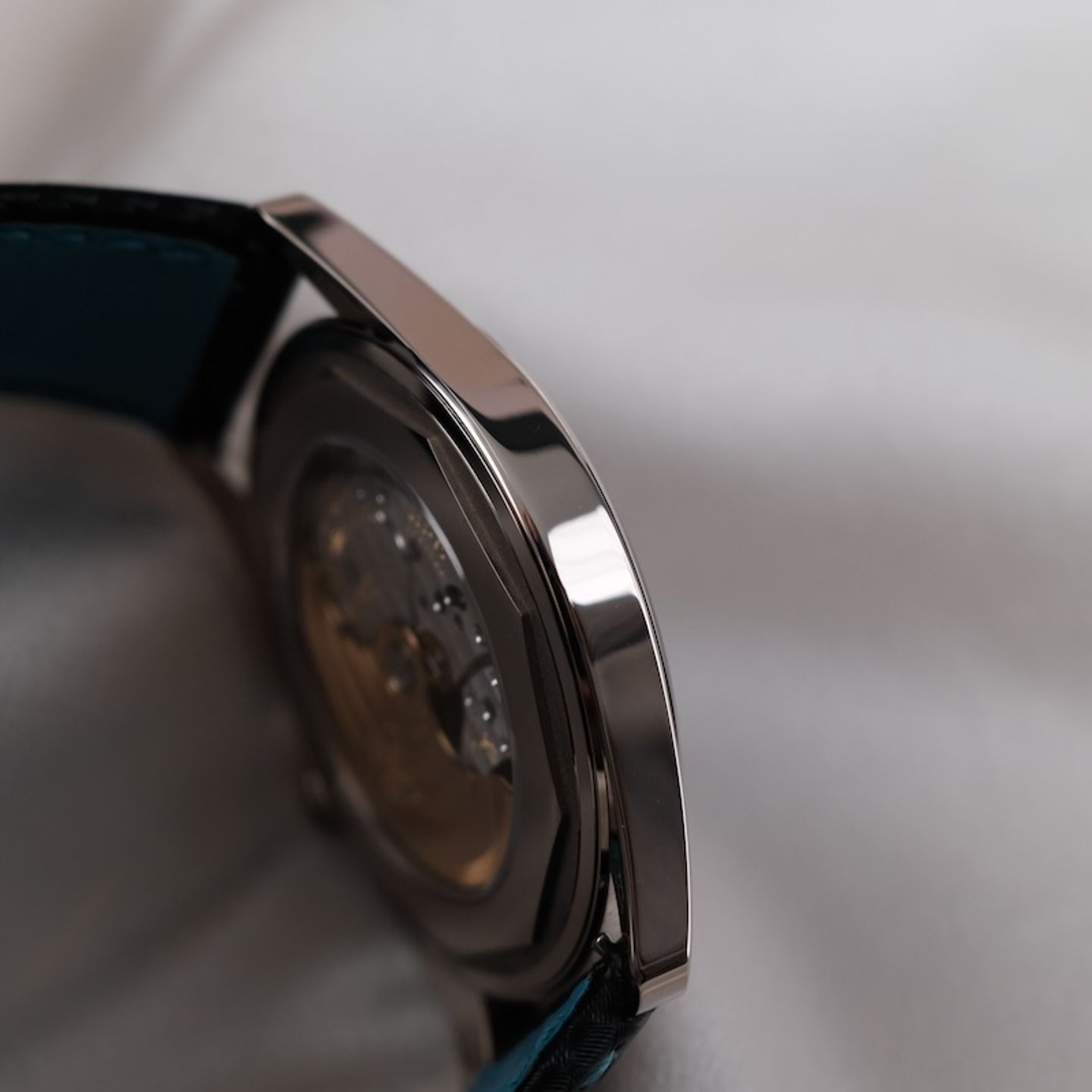 Patek Philippe Calatrava 6007G-011 (2025) - Black dial 40 mm White Gold case (7/8)