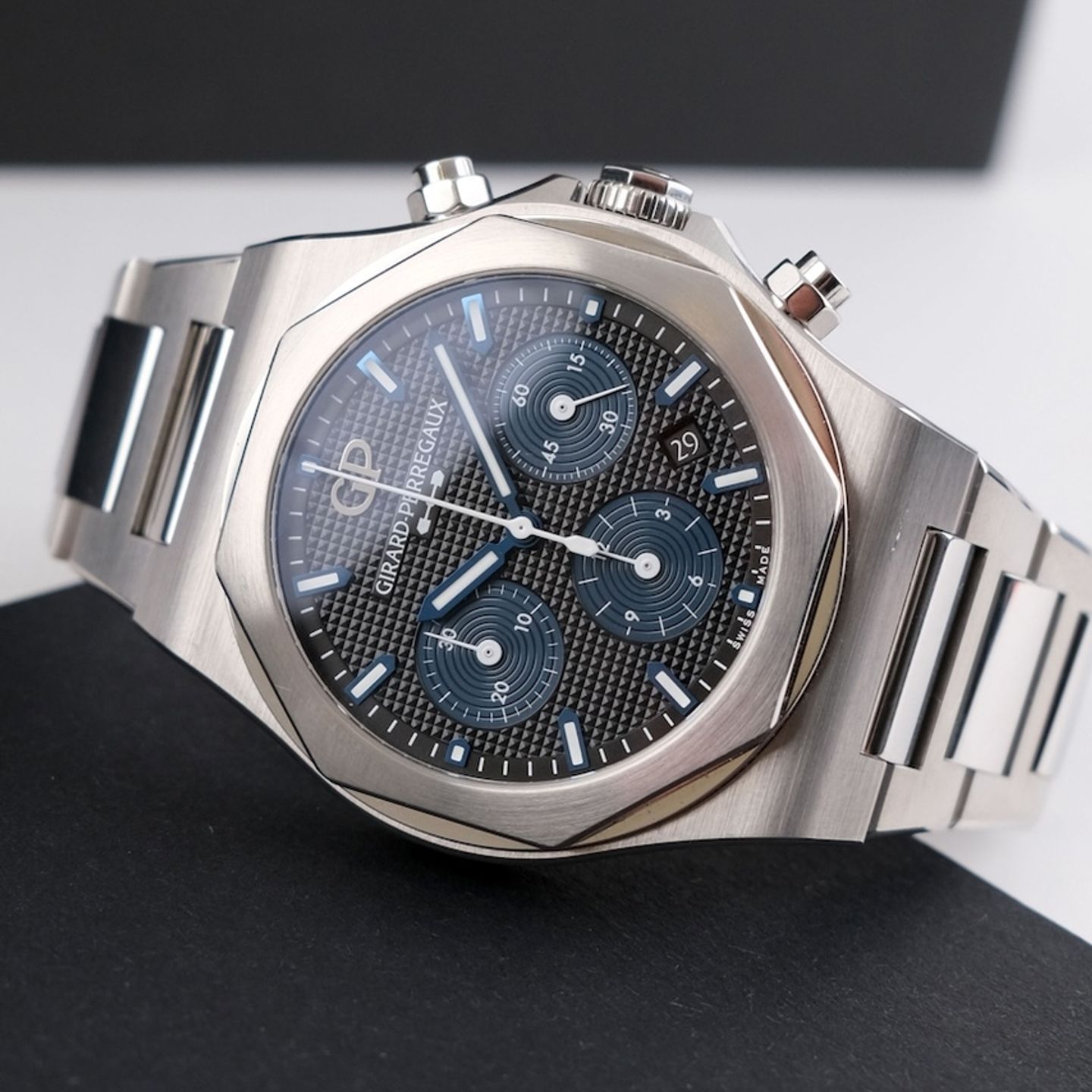 Girard-Perregaux Laureato 81020-11-631-11A - (3/8)