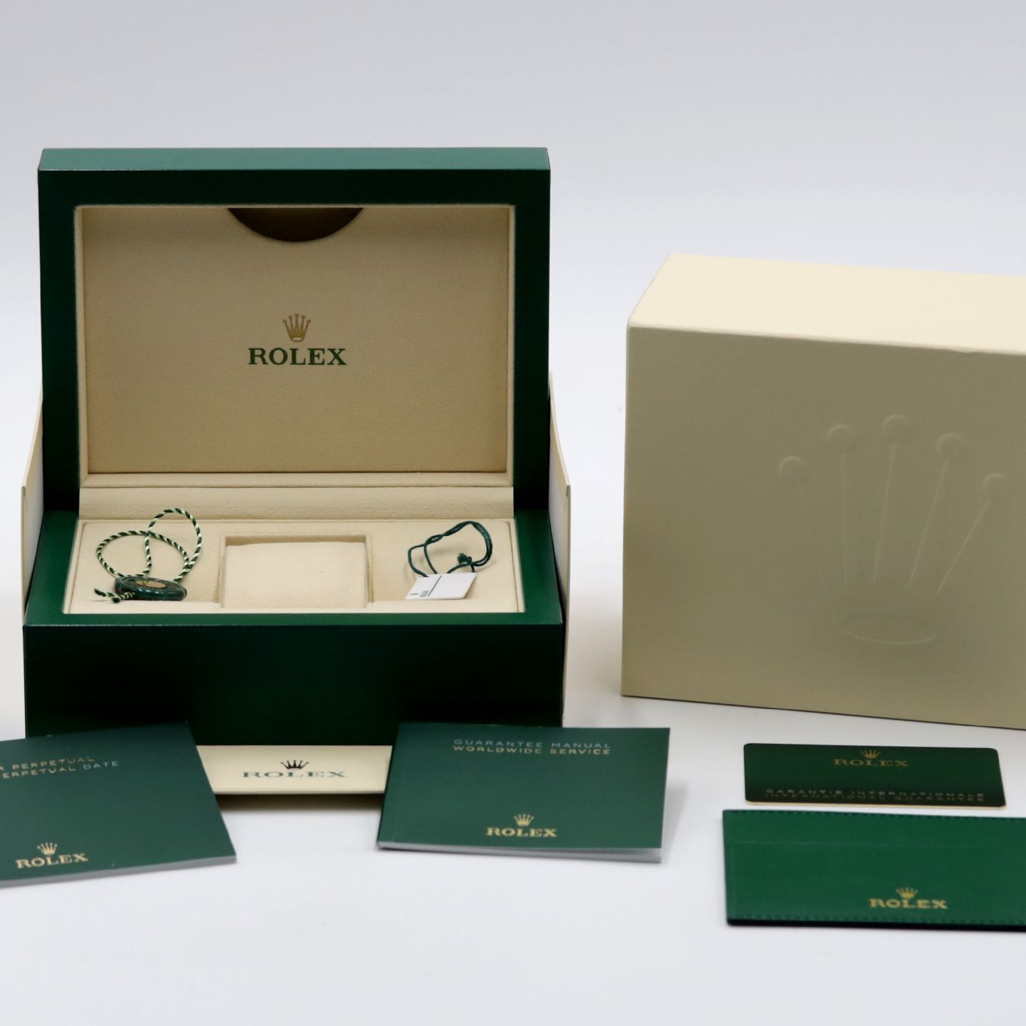 Rolex Oyster Perpetual 41 124300 - (8/8)