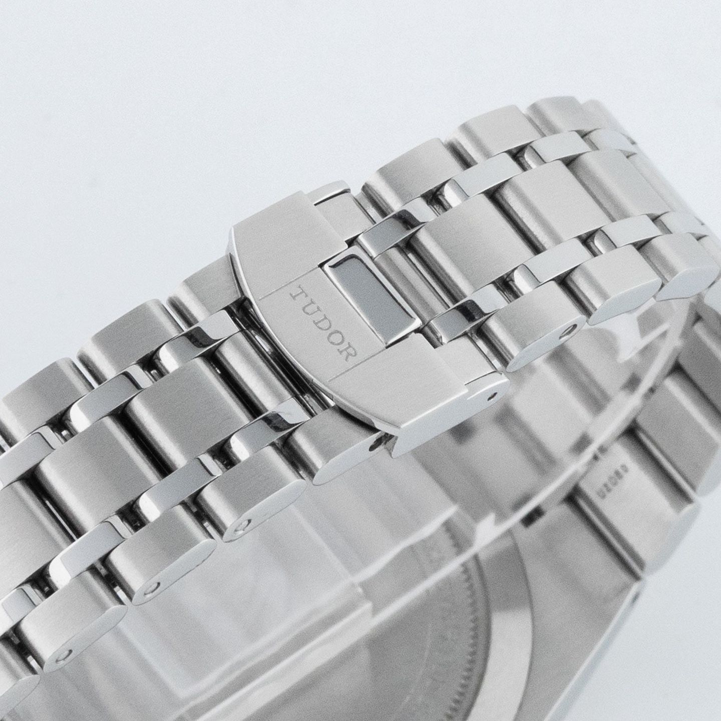 Tudor Royal 28600 (2023) - 41mm Staal (4/7)