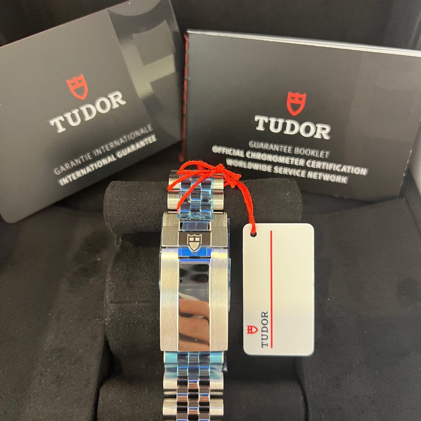 Tudor Black Bay 36 79640 (2023) - 36 mm Steel case (4/4)
