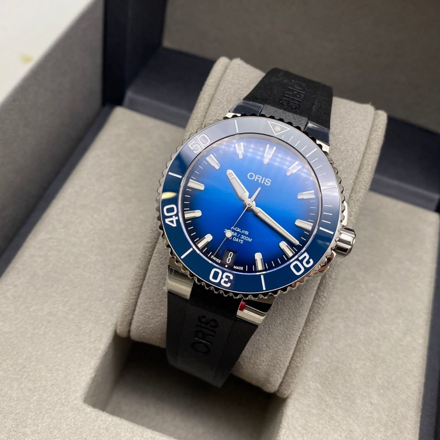 Oris Aquis Date 01 400 7769 4135-07 4 22 74FC - (3/8)