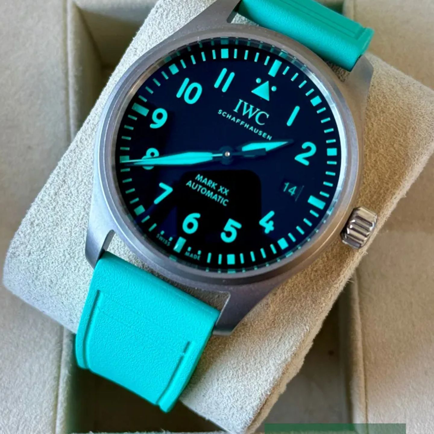 IWC Pilot IW328210 - (3/7)