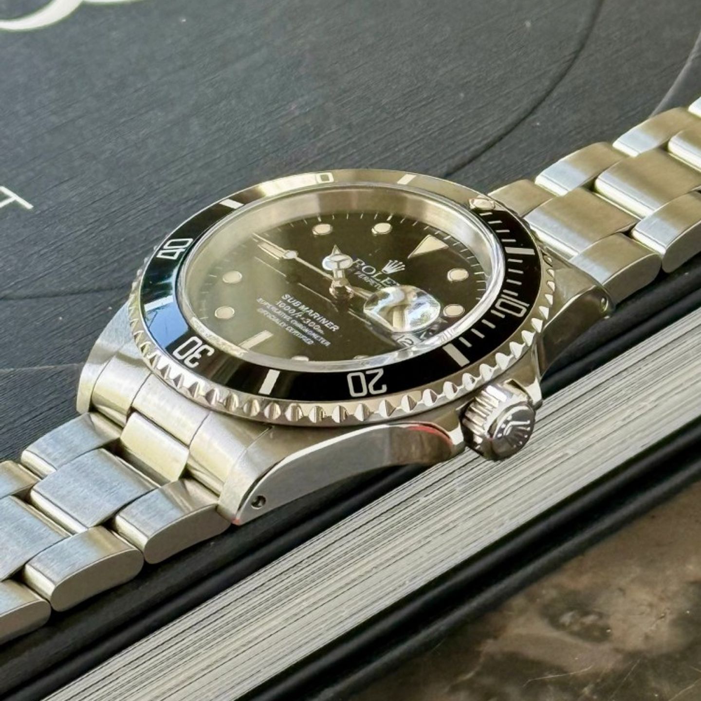 Rolex Submariner Date 16610 (1991) - Black dial 40 mm Steel case (6/8)