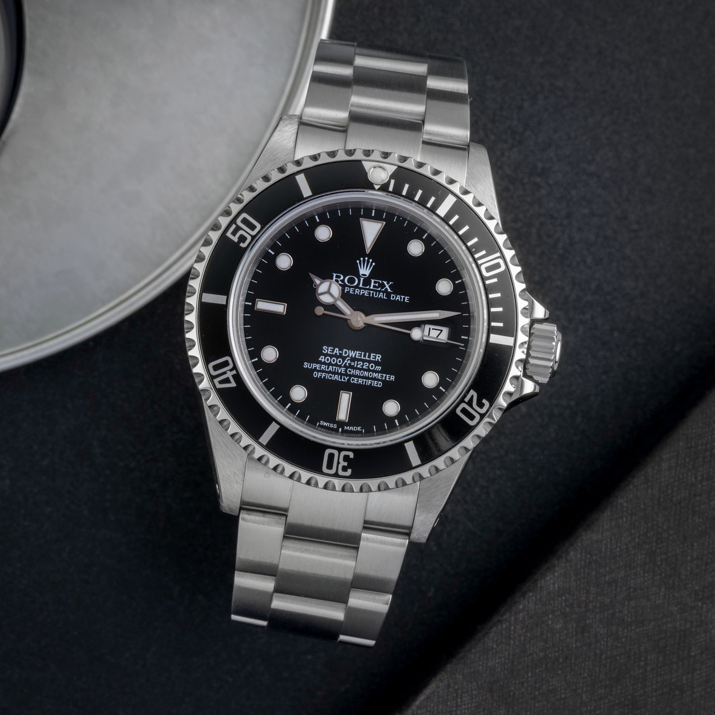 Rolex Sea-Dweller 4000 16600 (2001) - Black dial 40 mm Steel case (1/8)