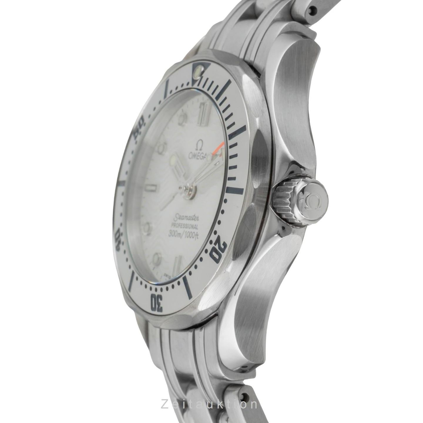 Omega Seamaster Diver 300 M 2582.20.00 (Unknown (random serial)) - White dial 28 mm Steel case (5/8)